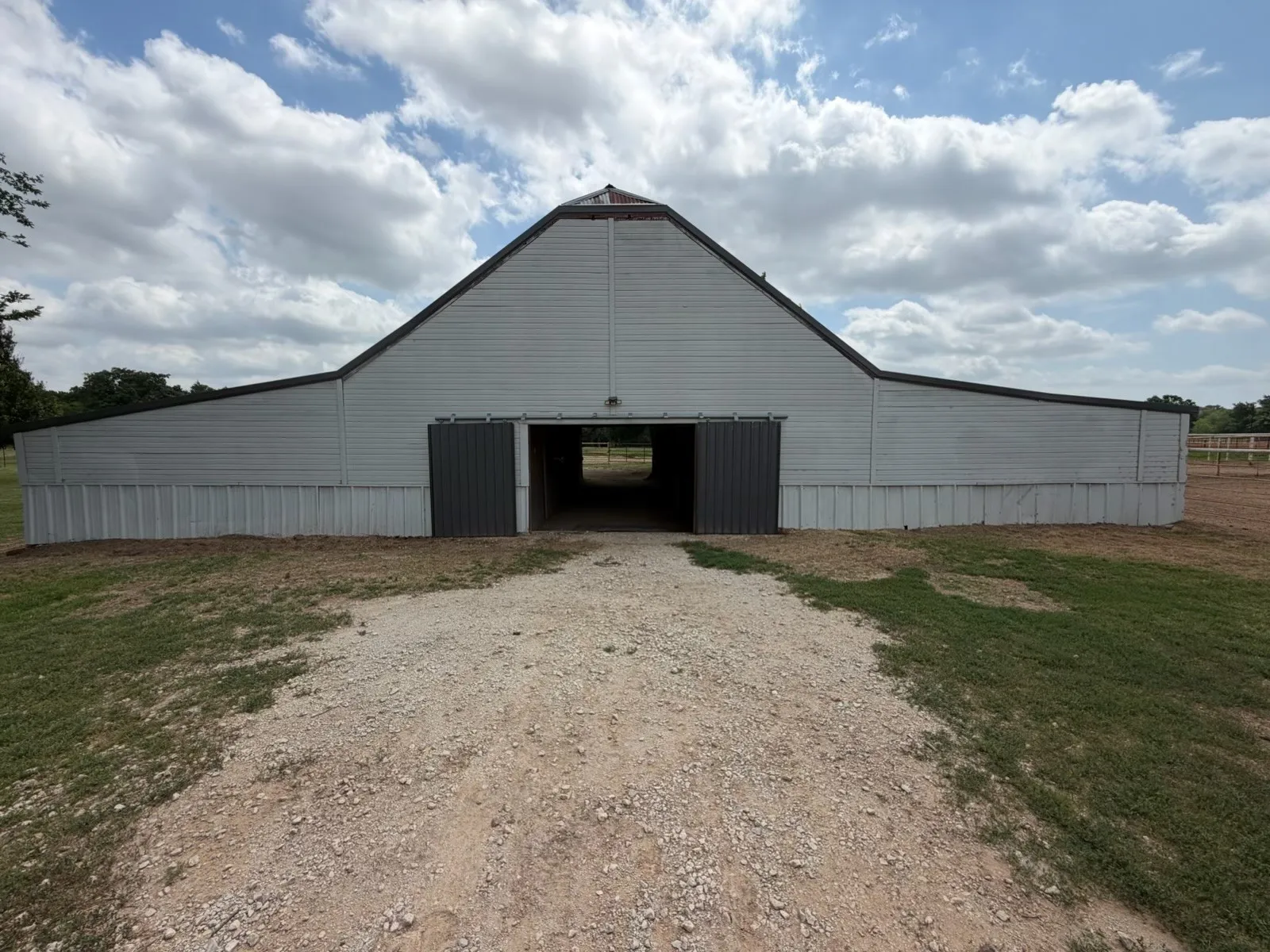 Mobile Home For Sale in Cooke County , 4709 Fm 2383, Whitesboro, Texas 76273, 1 Bedroom, 1 Bathroom, Garage spaces, 1,200 Sqft, built in 2017, mls#21275799, Real Estate Agent in Whitesboro, Homes For Sale in Cooke county, Homes For Sale in Whitesboro, Realtor in Whitesboro Texas, Real Estate Brokerage Independent Realty Texas, Luminita Cordes Realtor
