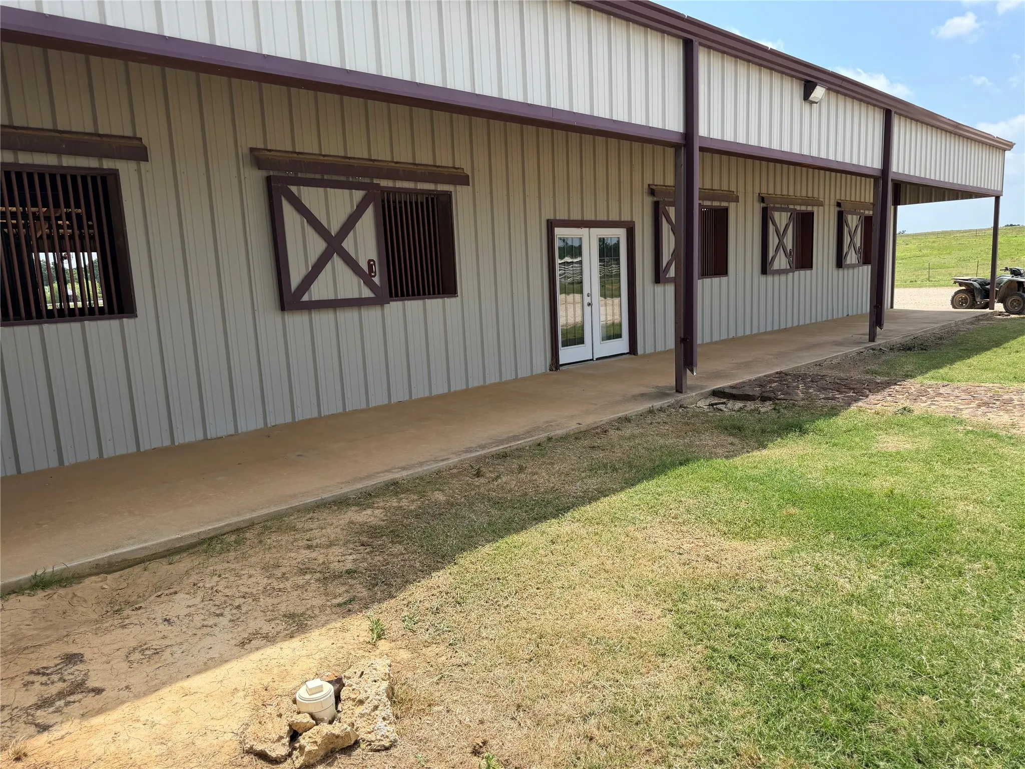 Mobile Home For Sale in Cooke County , 4709 Fm 2383, Whitesboro, Texas 76273, 1 Bedroom, 1 Bathroom, Garage spaces, 1,200 Sqft, built in 2017, mls#21275799, Real Estate Agent in Whitesboro, Homes For Sale in Cooke county, Homes For Sale in Whitesboro, Realtor in Whitesboro Texas, Real Estate Brokerage Independent Realty Texas, Luminita Cordes Realtor