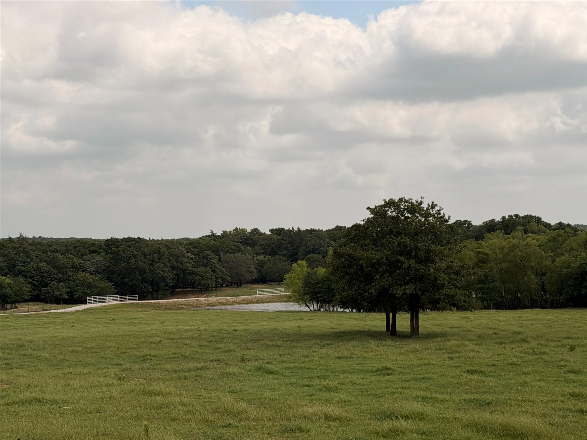 Mobile Home For Sale in Cooke County , 4709 Fm 2383, Whitesboro, Texas 76273, 1 Bedroom, 1 Bathroom, Garage spaces, 1,200 Sqft, built in 2017, mls#21275799, Real Estate Agent in Whitesboro, Homes For Sale in Cooke county, Homes For Sale in Whitesboro, Realtor in Whitesboro Texas, Real Estate Brokerage Independent Realty Texas, Luminita Cordes Realtor