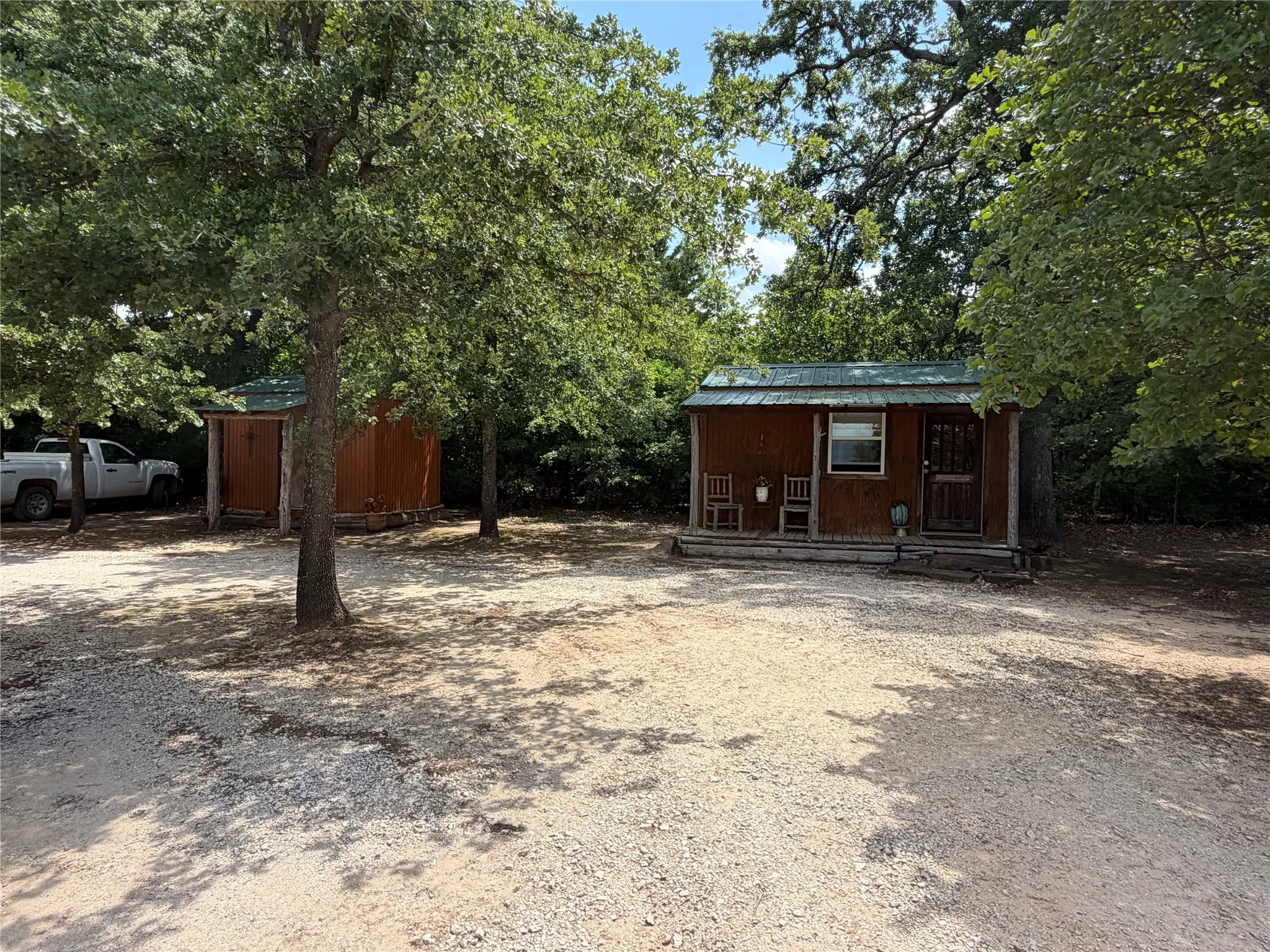 Mobile Home For Sale in Cooke County , 4709 Fm 2383, Whitesboro, Texas 76273, 1 Bedroom, 1 Bathroom, Garage spaces, 1,200 Sqft, built in 2017, mls#21275799, Real Estate Agent in Whitesboro, Homes For Sale in Cooke county, Homes For Sale in Whitesboro, Realtor in Whitesboro Texas, Real Estate Brokerage Independent Realty Texas, Luminita Cordes Realtor