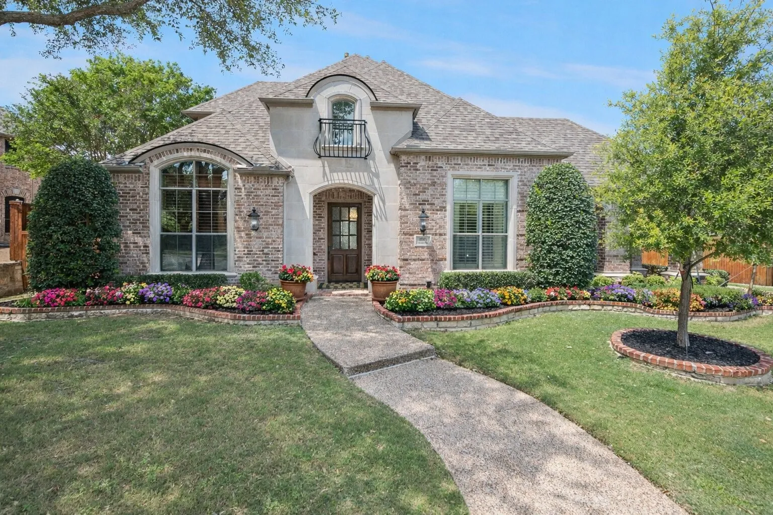 Single Family Residence For Sale in Collin County , 1501 Montclair Circle, Mc Kinney, Texas 75071, 5 Bedroom, 5 Bathroom, 3 Garage spaces, 4,322 Sqft, built in 2005, mls#21251086, Real Estate Agent in Mc Kinney, Homes For Sale in Collin county, Homes For Sale in Mc Kinney, Realtor in Mc Kinney Texas, Real Estate Brokerage Independent Realty Texas, Luminita Cordes Realtor