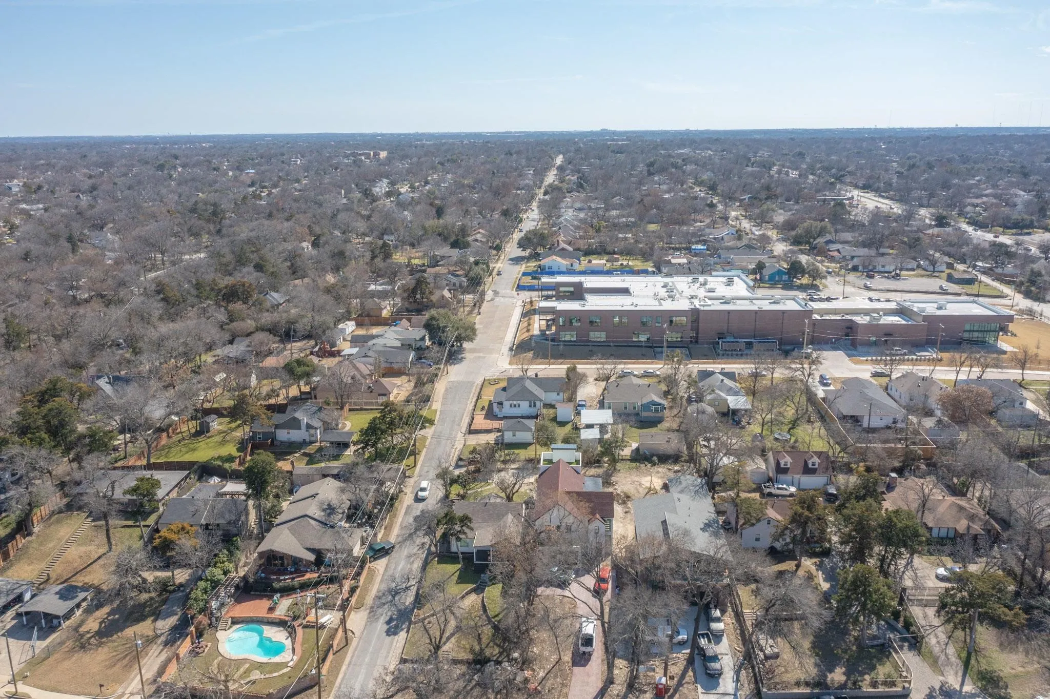 Single Family Residence For Sale in Dallas County , 3101 Ouida Avenue, Dallas, Texas 75211, 3 Bedrooms, 2 Bathrooms, 2 Garage spaces, 1,864 Sqft, built in 1925, Price $475,000, mls#21275808, Real Estate Agent in Dallas, Homes For Sale in Dallas county, Homes For Sale in Dallas, Realtor in Dallas Texas, Real Estate Brokerage Independent Realty Texas, Luminita Cordes Realtor