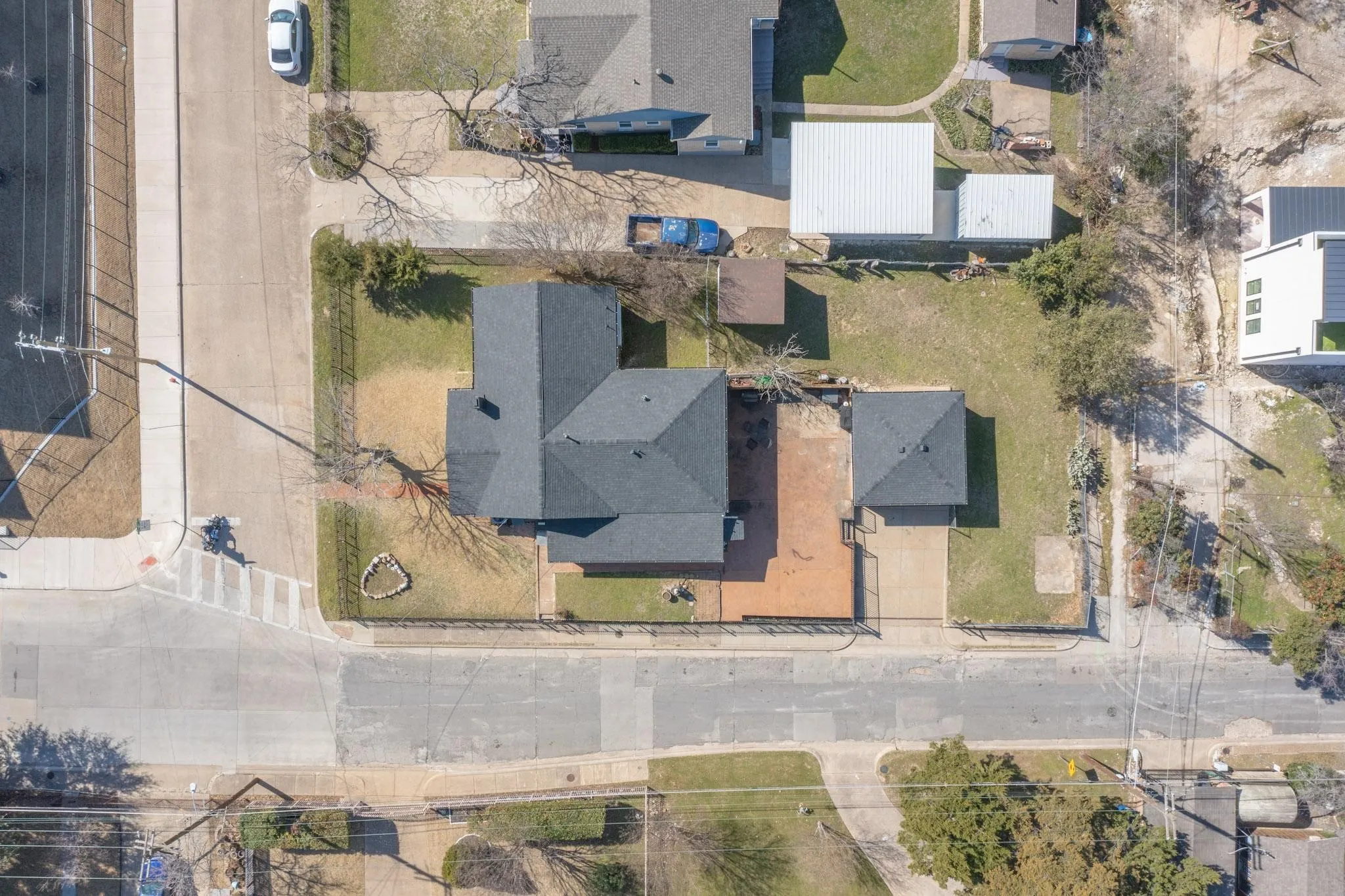 Single Family Residence For Sale in Dallas County , 3101 Ouida Avenue, Dallas, Texas 75211, 3 Bedrooms, 2 Bathrooms, 2 Garage spaces, 1,864 Sqft, built in 1925, Price $475,000, mls#21275808, Real Estate Agent in Dallas, Homes For Sale in Dallas county, Homes For Sale in Dallas, Realtor in Dallas Texas, Real Estate Brokerage Independent Realty Texas, Luminita Cordes Realtor