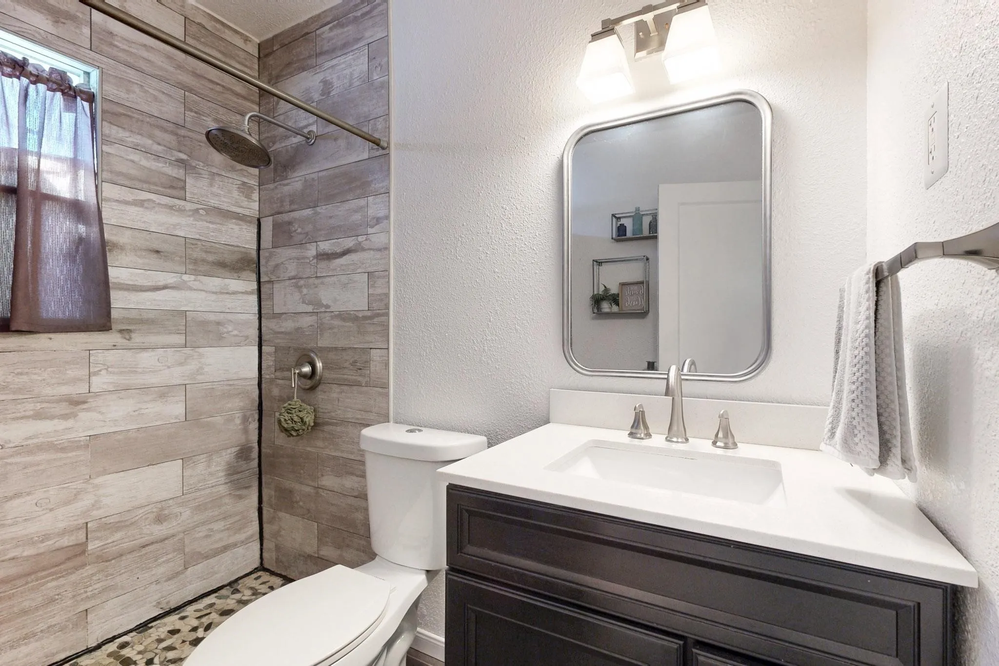 Single Family Residence For Sale in Dallas County , 3101 Ouida Avenue, Dallas, Texas 75211, 3 Bedrooms, 2 Bathrooms, 2 Garage spaces, 1,864 Sqft, built in 1925, Price $475,000, mls#21275808, Real Estate Agent in Dallas, Homes For Sale in Dallas county, Homes For Sale in Dallas, Realtor in Dallas Texas, Real Estate Brokerage Independent Realty Texas, Luminita Cordes Realtor
