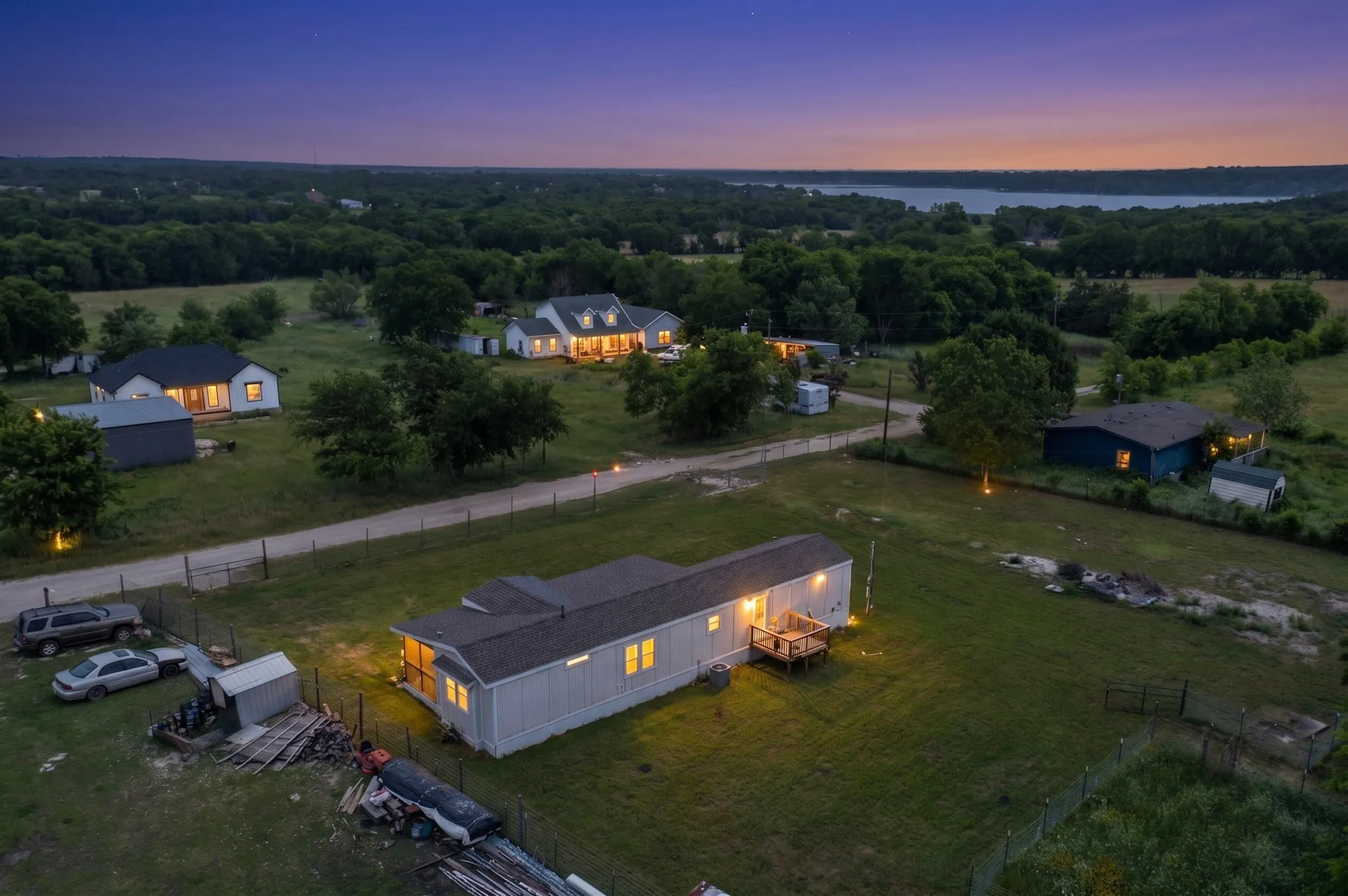 Manufactured Home For Sale in Hunt County , 979 Private Road 3784, Quinlan, Texas 75474, 2 Bedroom, 2 Bathroom, Garage spaces, 924 Sqft, built in 1984, mls#21275815, Real Estate Agent in Quinlan, Homes For Sale in Hunt county, Homes For Sale in Quinlan, Realtor in Quinlan Texas, Real Estate Brokerage Independent Realty Texas, Luminita Cordes Realtor