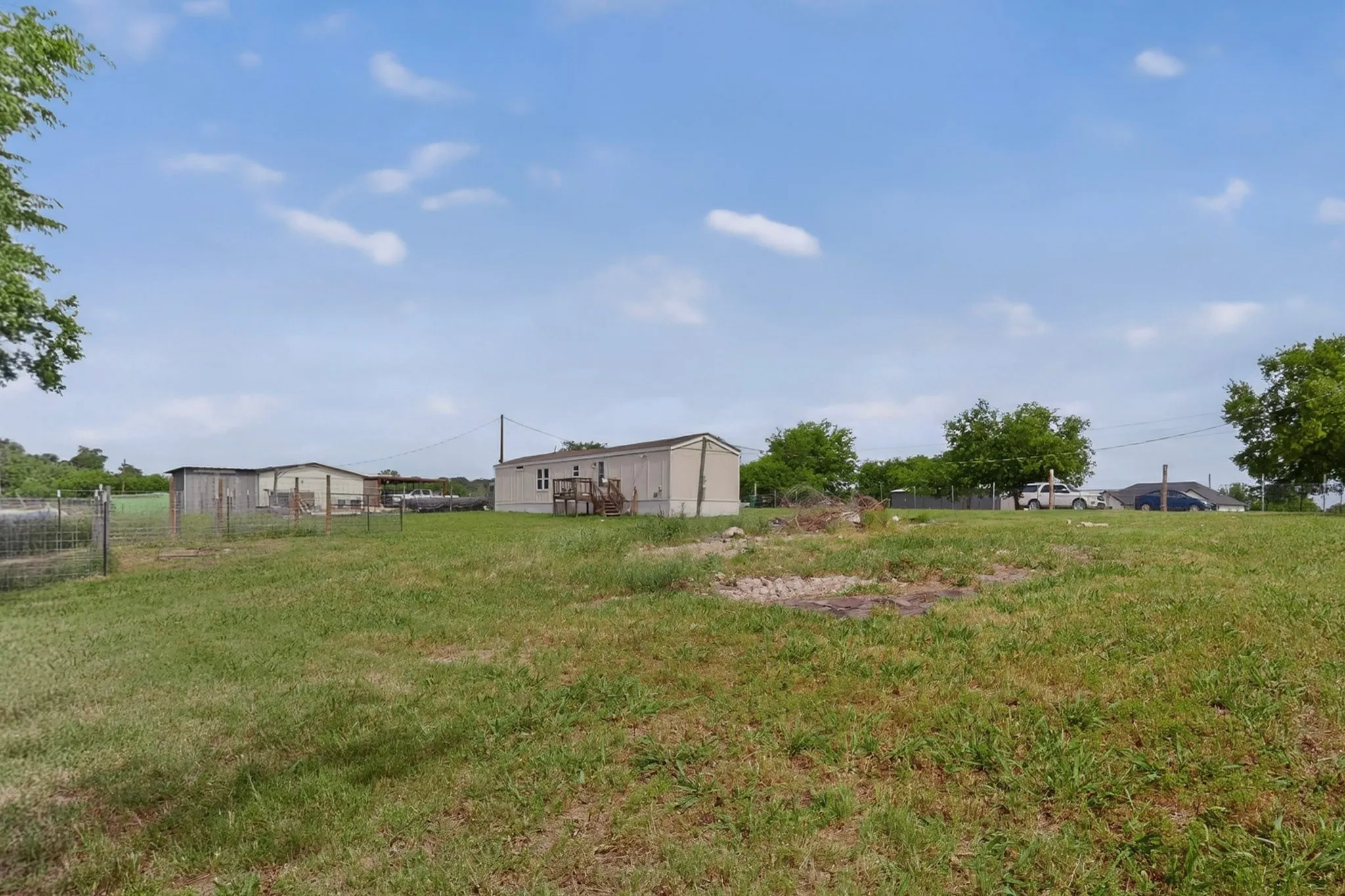 Manufactured Home For Sale in Hunt County , 979 Private Road 3784, Quinlan, Texas 75474, 2 Bedroom, 2 Bathroom, Garage spaces, 924 Sqft, built in 1984, mls#21275815, Real Estate Agent in Quinlan, Homes For Sale in Hunt county, Homes For Sale in Quinlan, Realtor in Quinlan Texas, Real Estate Brokerage Independent Realty Texas, Luminita Cordes Realtor