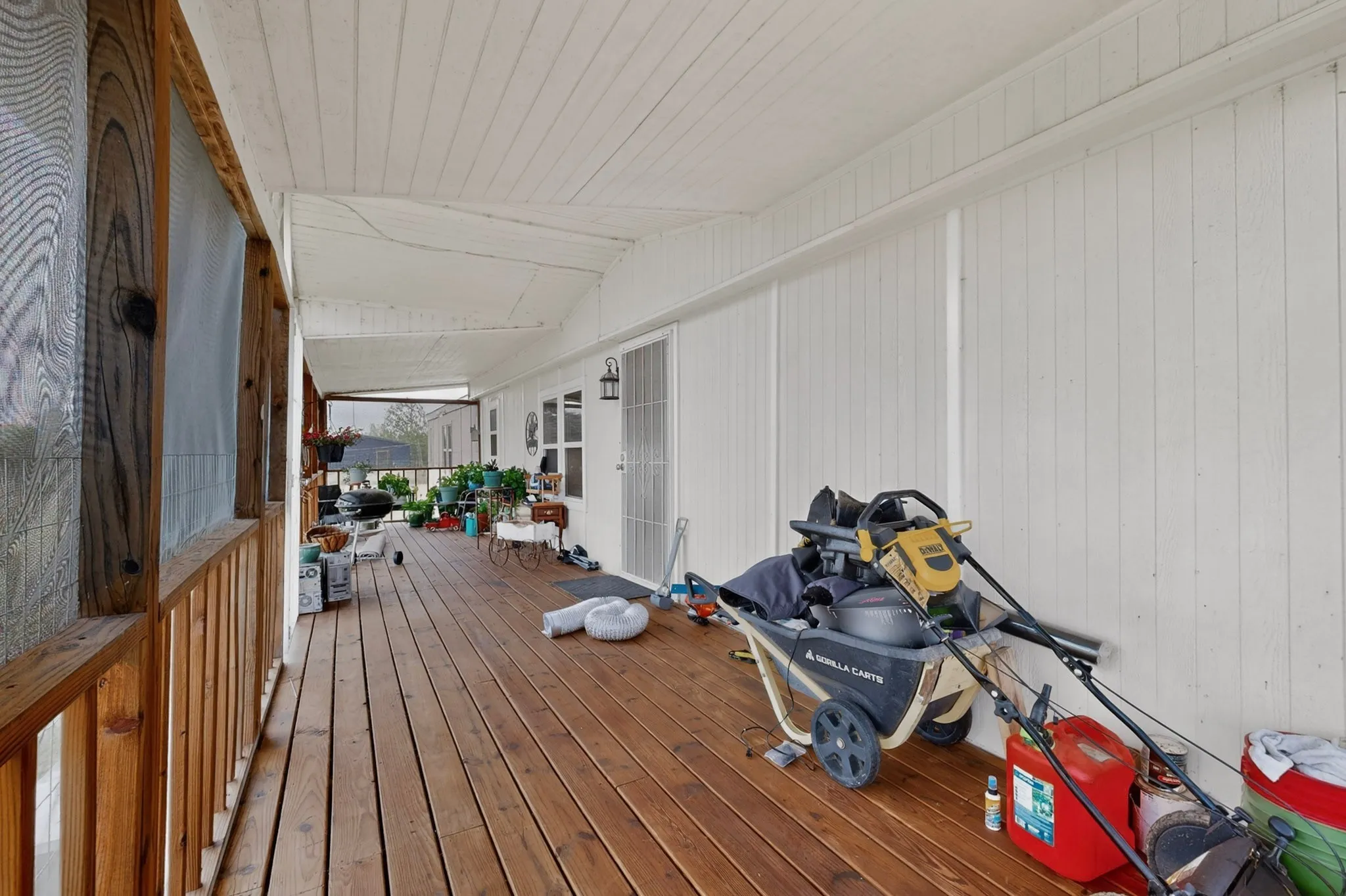 Manufactured Home For Sale in Hunt County , 979 Private Road 3784, Quinlan, Texas 75474, 2 Bedroom, 2 Bathroom, Garage spaces, 924 Sqft, built in 1984, mls#21275815, Real Estate Agent in Quinlan, Homes For Sale in Hunt county, Homes For Sale in Quinlan, Realtor in Quinlan Texas, Real Estate Brokerage Independent Realty Texas, Luminita Cordes Realtor