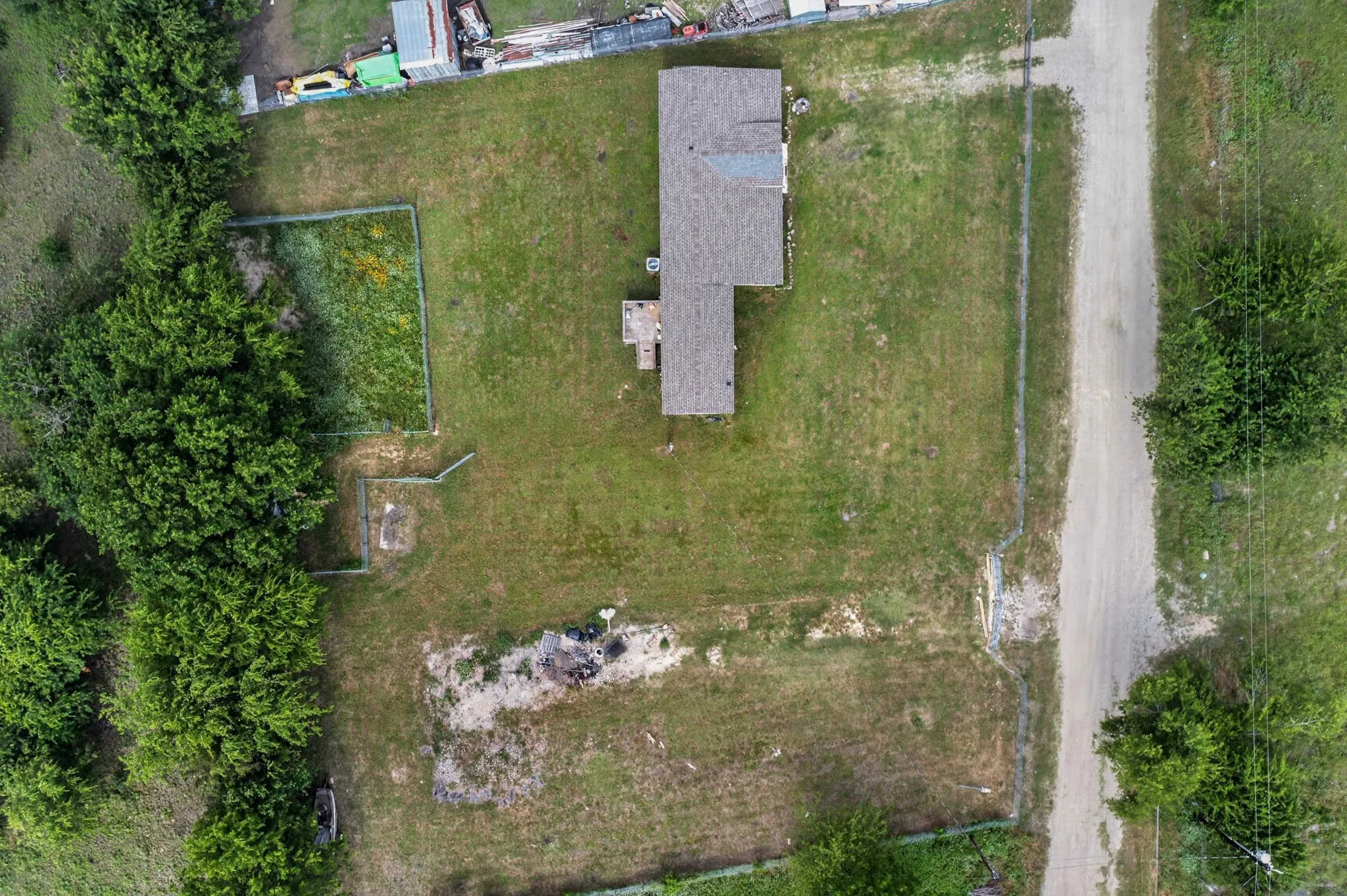 Manufactured Home For Sale in Hunt County , 979 Private Road 3784, Quinlan, Texas 75474, 2 Bedroom, 2 Bathroom, Garage spaces, 924 Sqft, built in 1984, mls#21275815, Real Estate Agent in Quinlan, Homes For Sale in Hunt county, Homes For Sale in Quinlan, Realtor in Quinlan Texas, Real Estate Brokerage Independent Realty Texas, Luminita Cordes Realtor