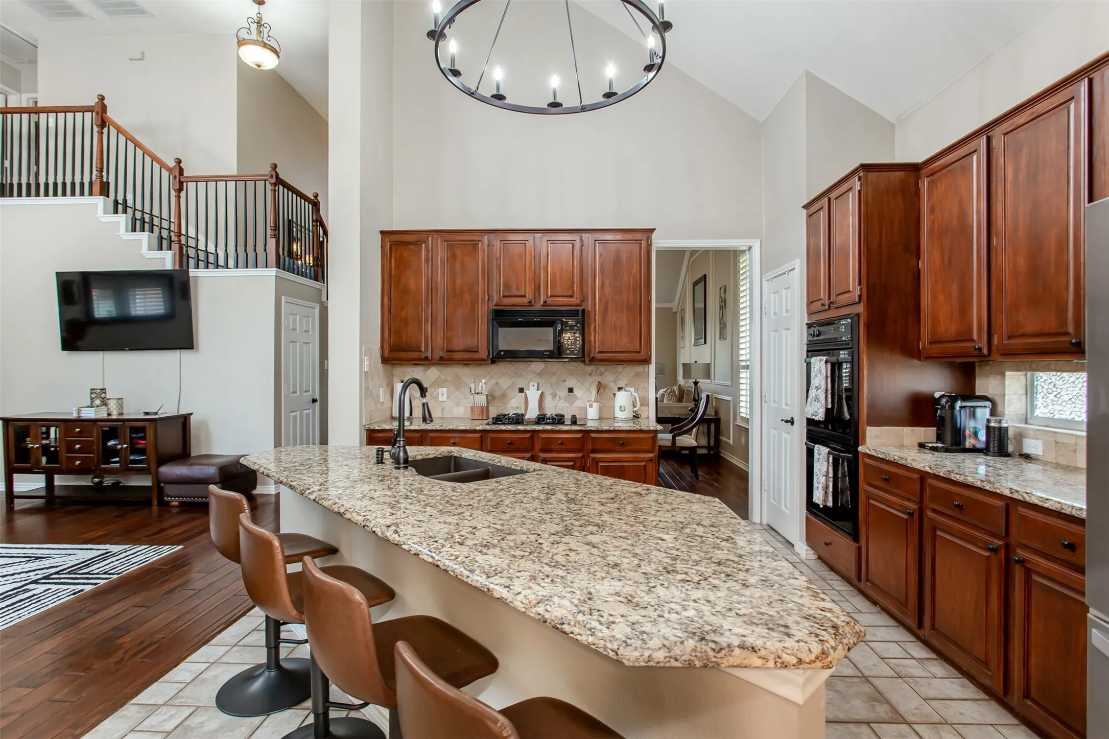Single Family Residence For Sale in Collin County , 5916 Mossbrook Trail, Dallas, Texas 75252, 5 Bedroom, 4 Bathroom, 2 Garage spaces, 3,029 Sqft, built in 1995, mls#21262737, Real Estate Agent in Dallas, Homes For Sale in Collin county, Homes For Sale in Dallas, Realtor in Dallas Texas, Real Estate Brokerage Independent Realty Texas, Luminita Cordes Realtor