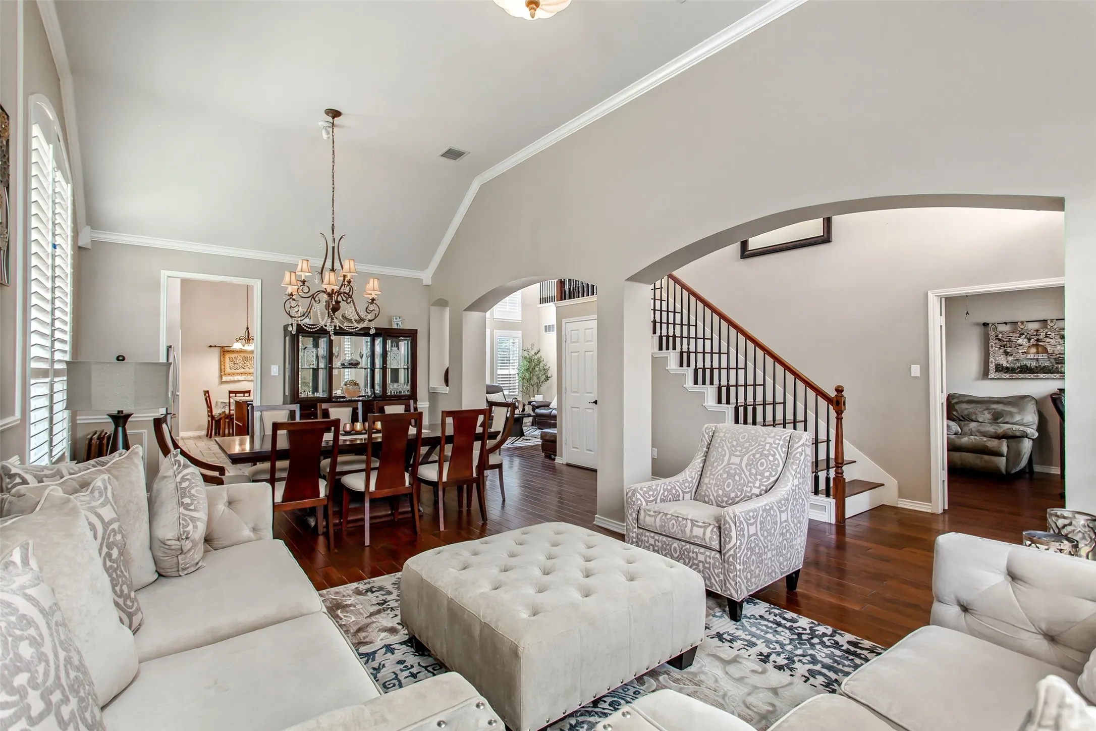 Single Family Residence For Sale in Collin County , 5916 Mossbrook Trail, Dallas, Texas 75252, 5 Bedroom, 4 Bathroom, 2 Garage spaces, 3,029 Sqft, built in 1995, mls#21262737, Real Estate Agent in Dallas, Homes For Sale in Collin county, Homes For Sale in Dallas, Realtor in Dallas Texas, Real Estate Brokerage Independent Realty Texas, Luminita Cordes Realtor
