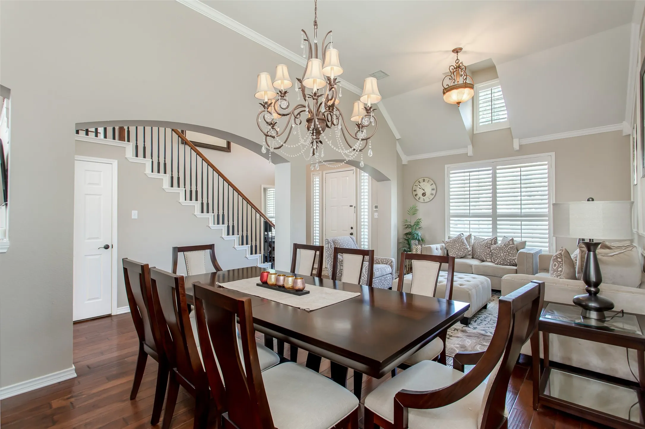 Single Family Residence For Sale in Collin County , 5916 Mossbrook Trail, Dallas, Texas 75252, 5 Bedroom, 4 Bathroom, 2 Garage spaces, 3,029 Sqft, built in 1995, mls#21262737, Real Estate Agent in Dallas, Homes For Sale in Collin county, Homes For Sale in Dallas, Realtor in Dallas Texas, Real Estate Brokerage Independent Realty Texas, Luminita Cordes Realtor