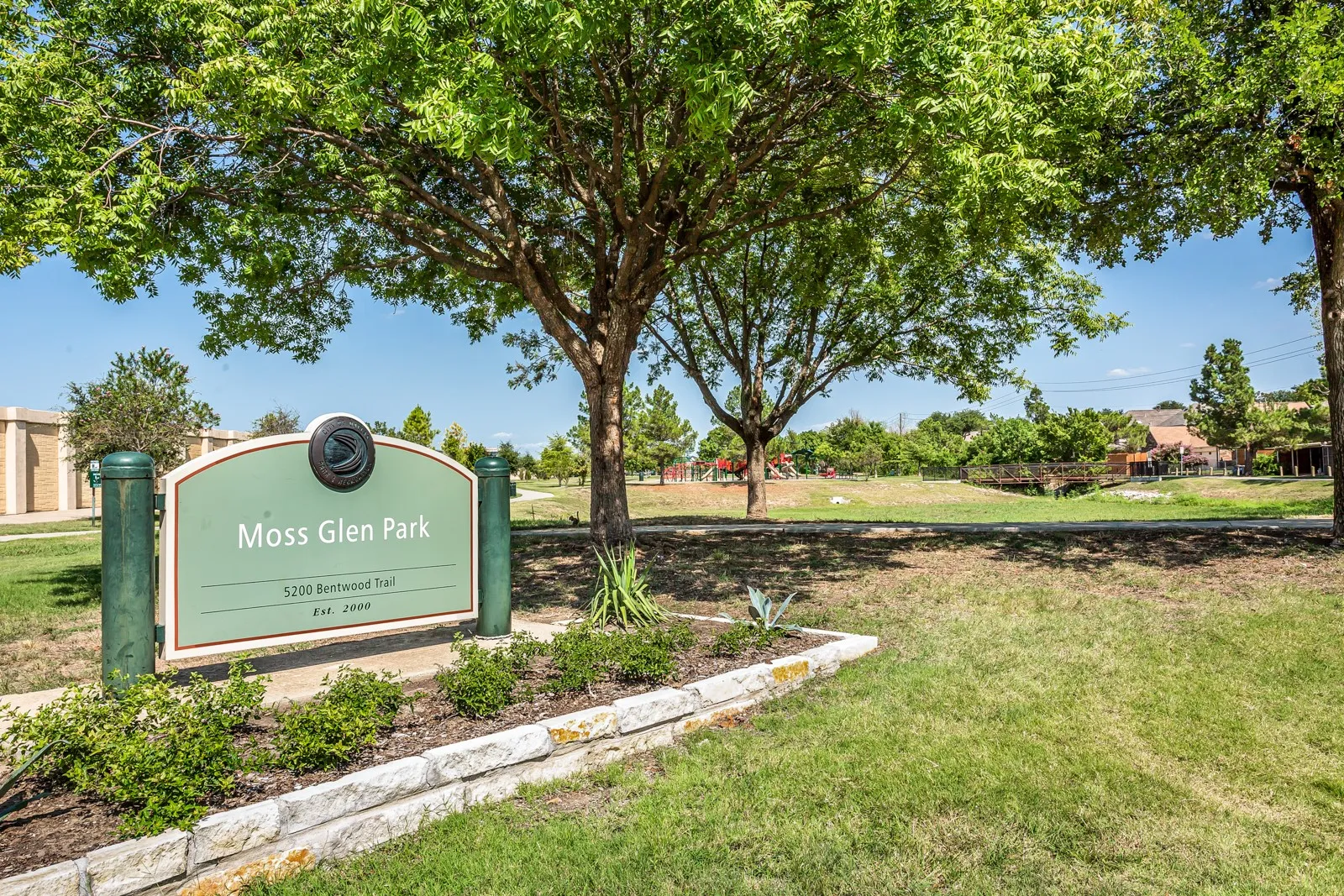 Single Family Residence For Sale in Collin County , 5916 Mossbrook Trail, Dallas, Texas 75252, 5 Bedroom, 4 Bathroom, 2 Garage spaces, 3,029 Sqft, built in 1995, mls#21262737, Real Estate Agent in Dallas, Homes For Sale in Collin county, Homes For Sale in Dallas, Realtor in Dallas Texas, Real Estate Brokerage Independent Realty Texas, Luminita Cordes Realtor