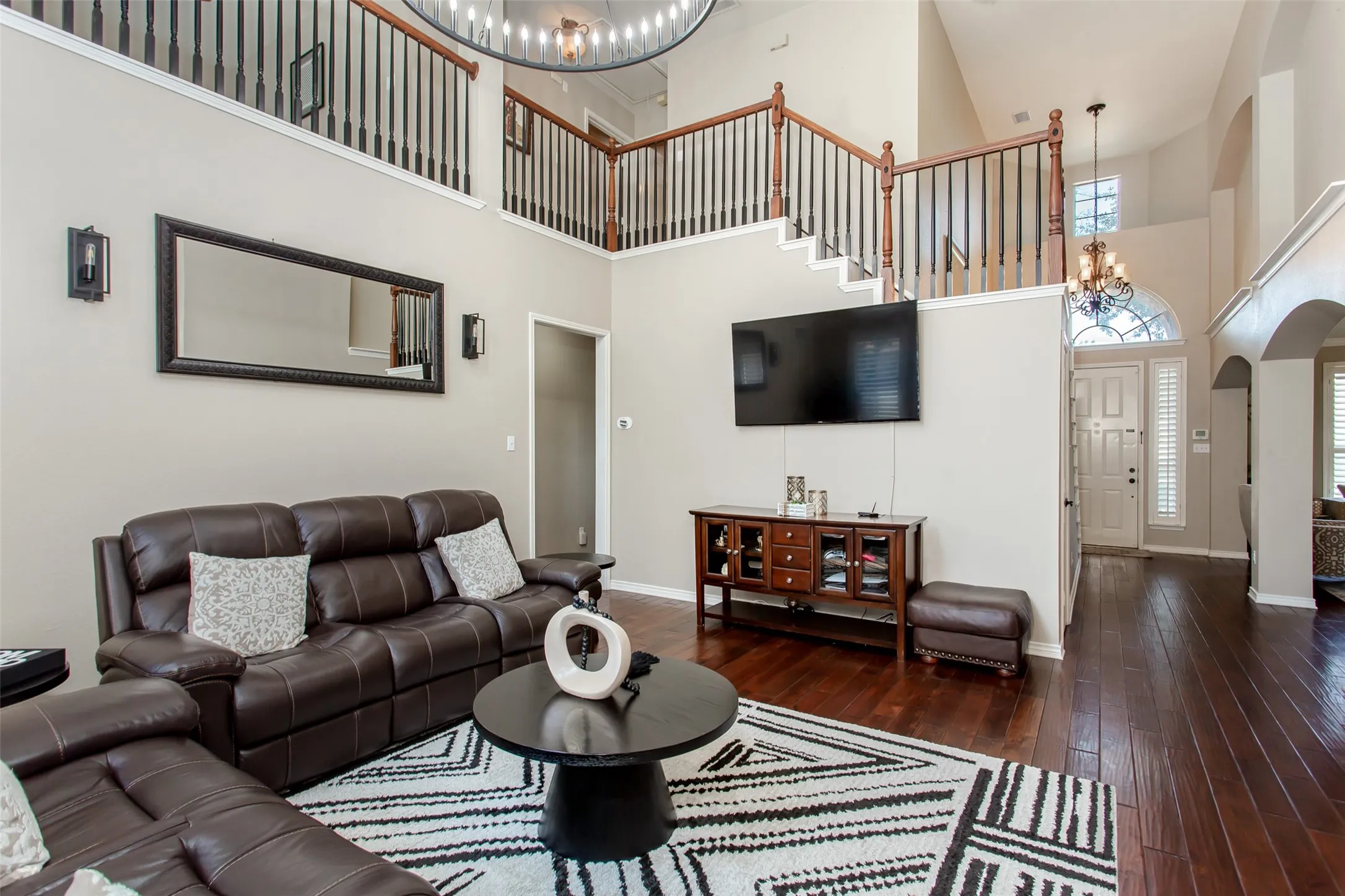 Single Family Residence For Sale in Collin County , 5916 Mossbrook Trail, Dallas, Texas 75252, 5 Bedroom, 4 Bathroom, 2 Garage spaces, 3,029 Sqft, built in 1995, mls#21262737, Real Estate Agent in Dallas, Homes For Sale in Collin county, Homes For Sale in Dallas, Realtor in Dallas Texas, Real Estate Brokerage Independent Realty Texas, Luminita Cordes Realtor