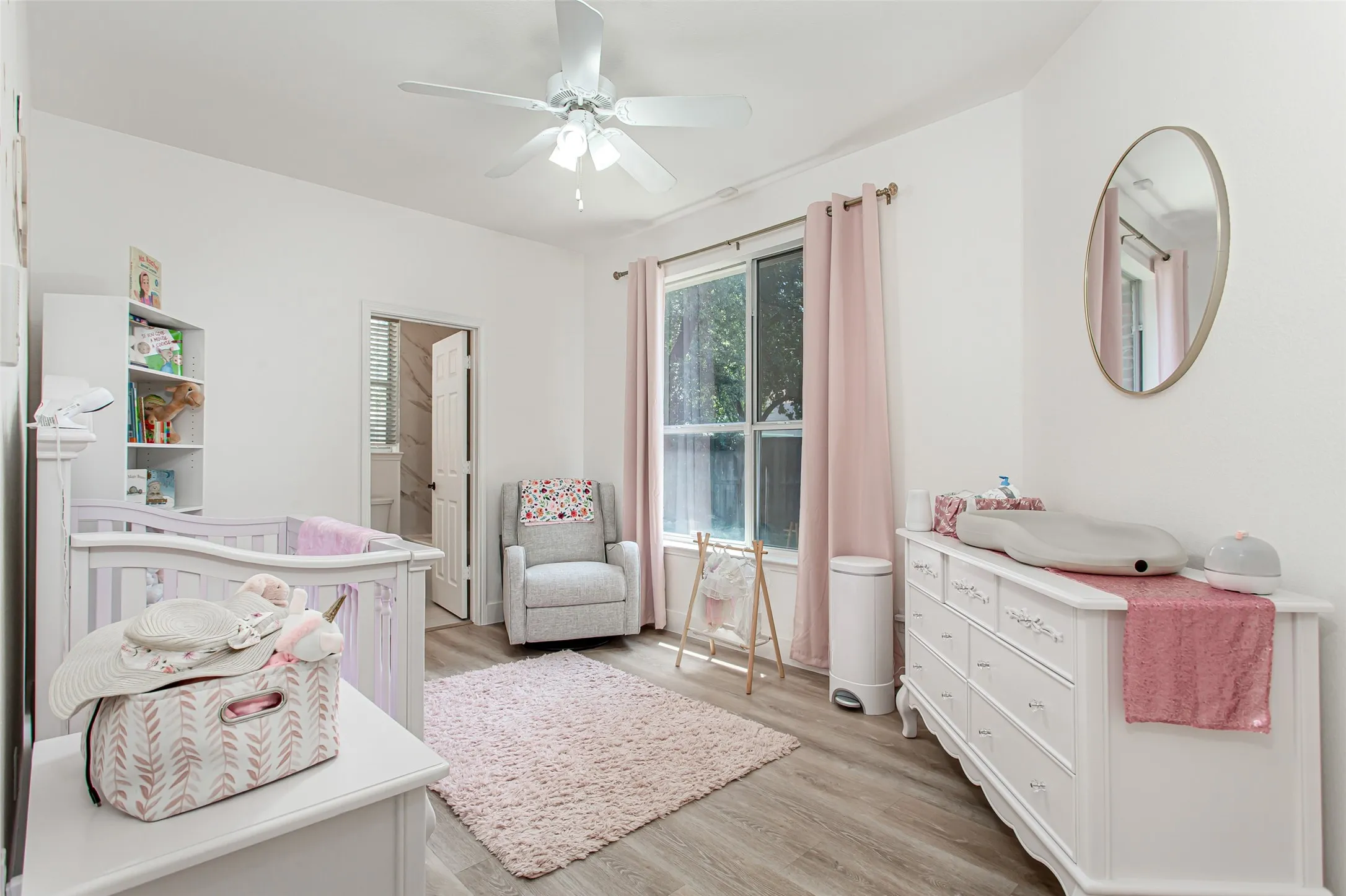 Single Family Residence For Sale in Collin County , 5916 Mossbrook Trail, Dallas, Texas 75252, 5 Bedroom, 4 Bathroom, 2 Garage spaces, 3,029 Sqft, built in 1995, mls#21262737, Real Estate Agent in Dallas, Homes For Sale in Collin county, Homes For Sale in Dallas, Realtor in Dallas Texas, Real Estate Brokerage Independent Realty Texas, Luminita Cordes Realtor