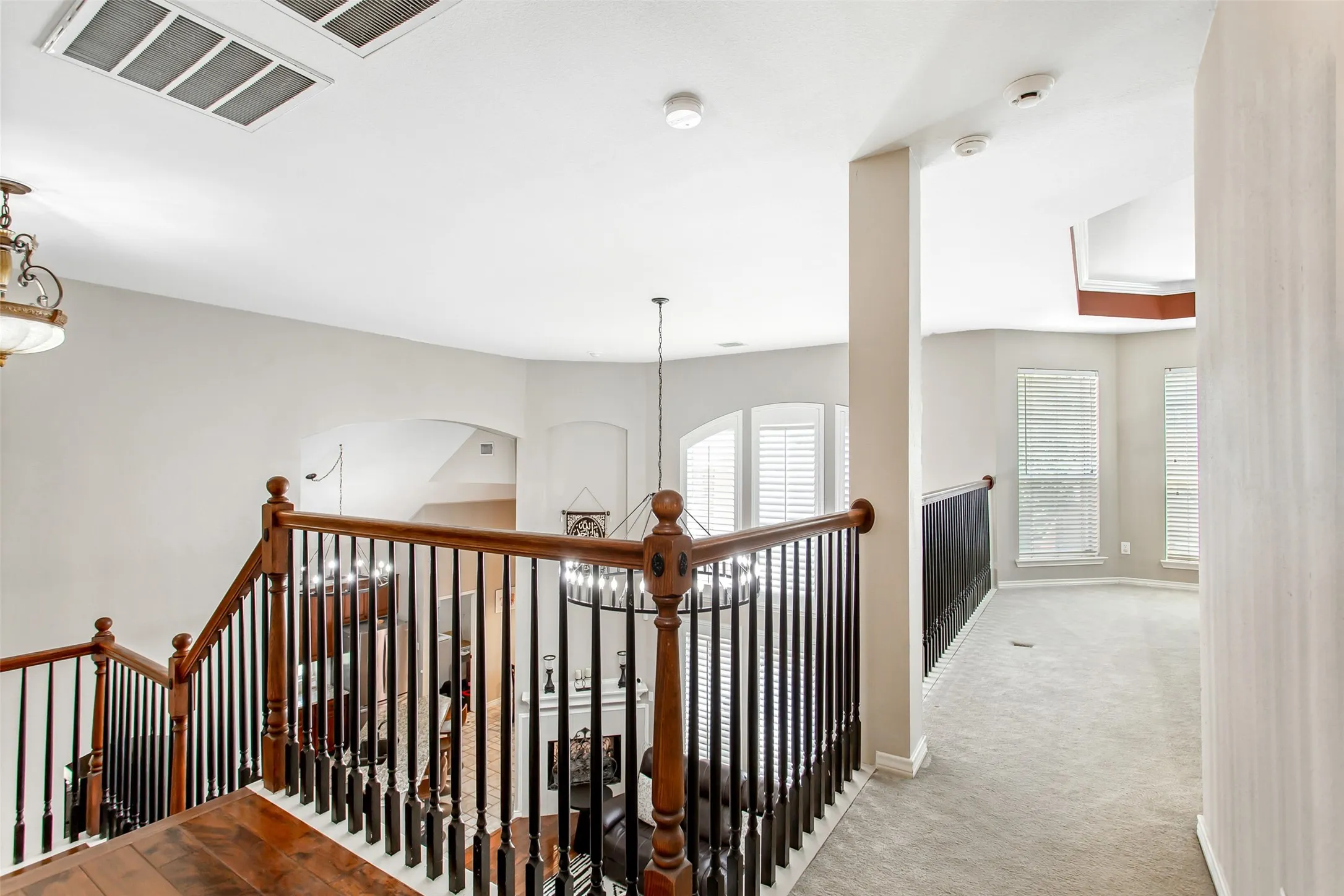 Single Family Residence For Sale in Collin County , 5916 Mossbrook Trail, Dallas, Texas 75252, 5 Bedroom, 4 Bathroom, 2 Garage spaces, 3,029 Sqft, built in 1995, mls#21262737, Real Estate Agent in Dallas, Homes For Sale in Collin county, Homes For Sale in Dallas, Realtor in Dallas Texas, Real Estate Brokerage Independent Realty Texas, Luminita Cordes Realtor