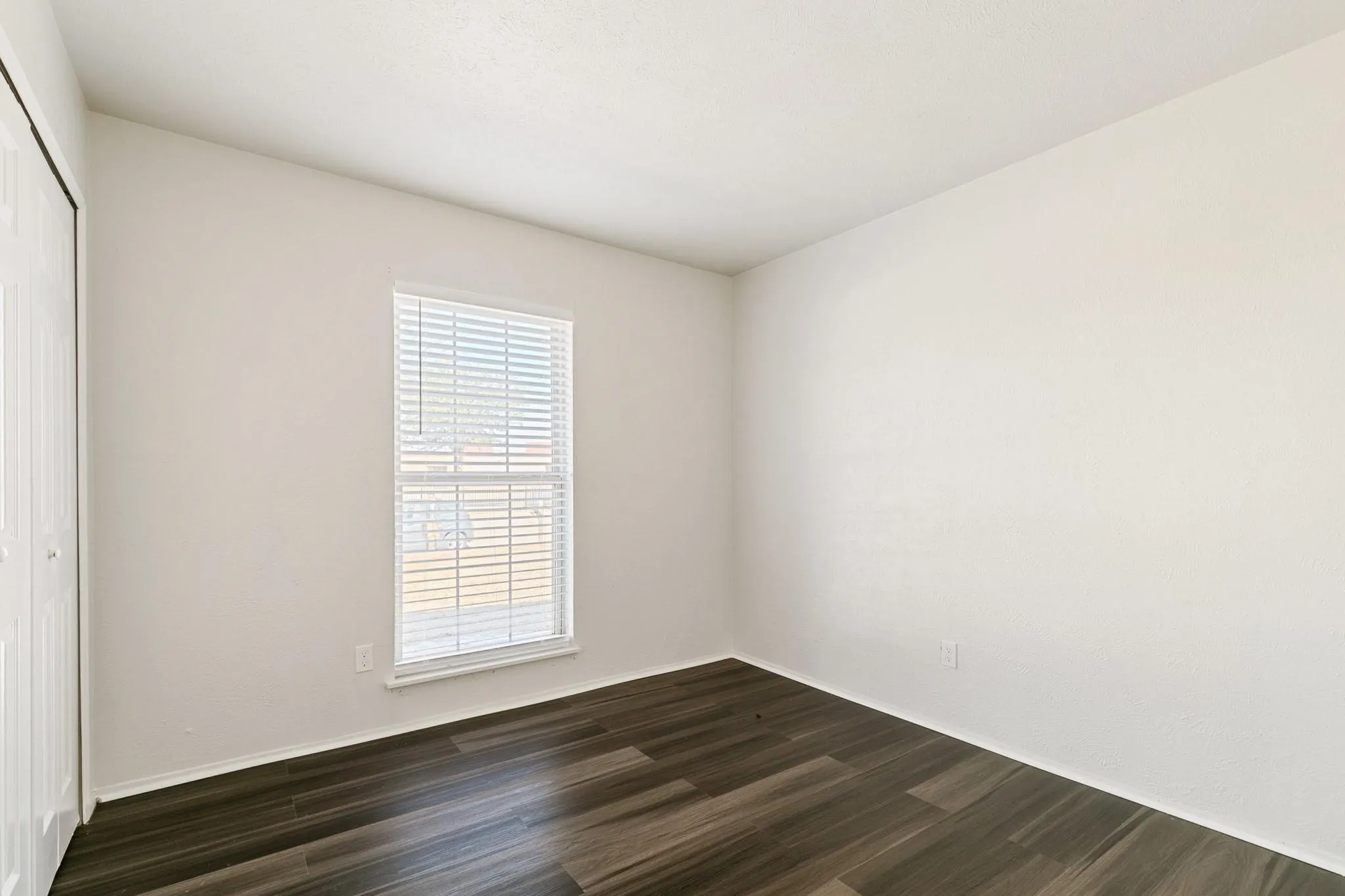 Single Family Residence For Rent in Collin County , 746 Leading Lane, Allen, Texas 75002, 4 Bedrooms, 2 Bathrooms, Garage spaces, 1,247 Sqft, built in 1978, Price $1,900, mls#21275843, Real Estate Agent in Allen, Homes For Rent in Collin county, Homes For Rent in Allen, Realtor in Allen Texas, Real Estate Brokerage Independent Realty Texas, Luminita Cordes Realtor