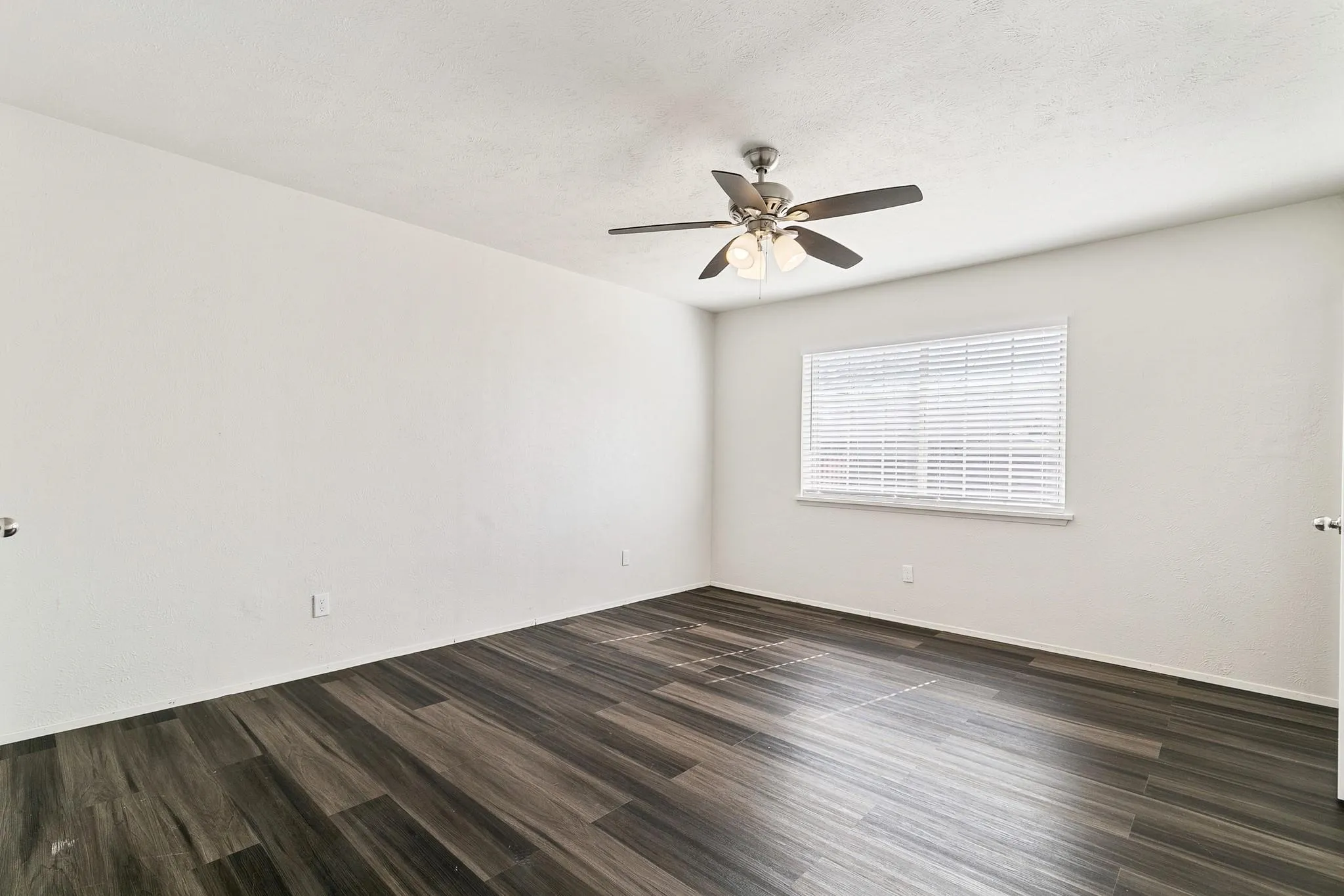 Single Family Residence For Rent in Collin County , 746 Leading Lane, Allen, Texas 75002, 4 Bedrooms, 2 Bathrooms, Garage spaces, 1,247 Sqft, built in 1978, Price $1,900, mls#21275843, Real Estate Agent in Allen, Homes For Rent in Collin county, Homes For Rent in Allen, Realtor in Allen Texas, Real Estate Brokerage Independent Realty Texas, Luminita Cordes Realtor