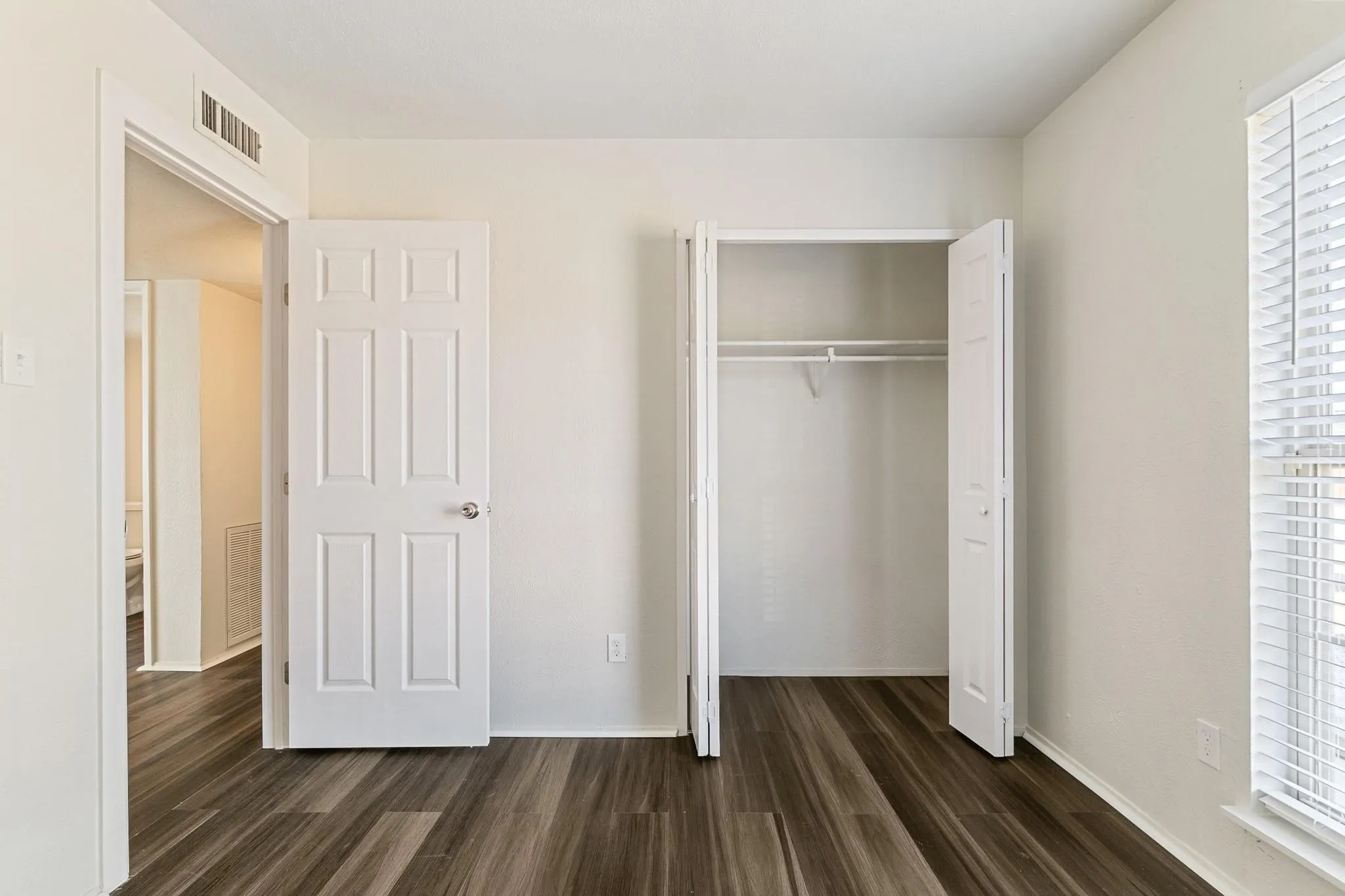 Single Family Residence For Rent in Collin County , 746 Leading Lane, Allen, Texas 75002, 4 Bedrooms, 2 Bathrooms, Garage spaces, 1,247 Sqft, built in 1978, Price $1,900, mls#21275843, Real Estate Agent in Allen, Homes For Rent in Collin county, Homes For Rent in Allen, Realtor in Allen Texas, Real Estate Brokerage Independent Realty Texas, Luminita Cordes Realtor