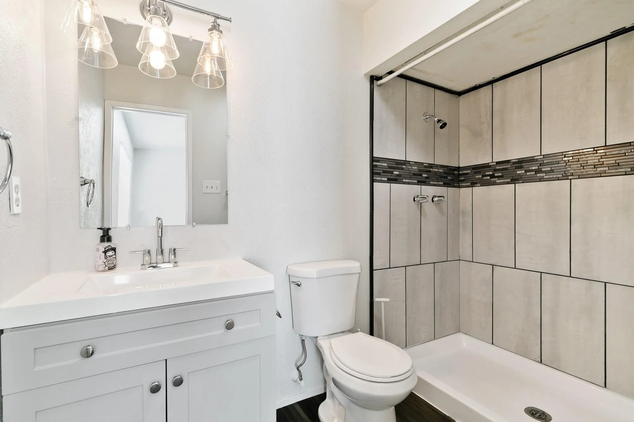 Single Family Residence For Rent in Collin County , 746 Leading Lane, Allen, Texas 75002, 4 Bedrooms, 2 Bathrooms, Garage spaces, 1,247 Sqft, built in 1978, Price $1,900, mls#21275843, Real Estate Agent in Allen, Homes For Rent in Collin county, Homes For Rent in Allen, Realtor in Allen Texas, Real Estate Brokerage Independent Realty Texas, Luminita Cordes Realtor