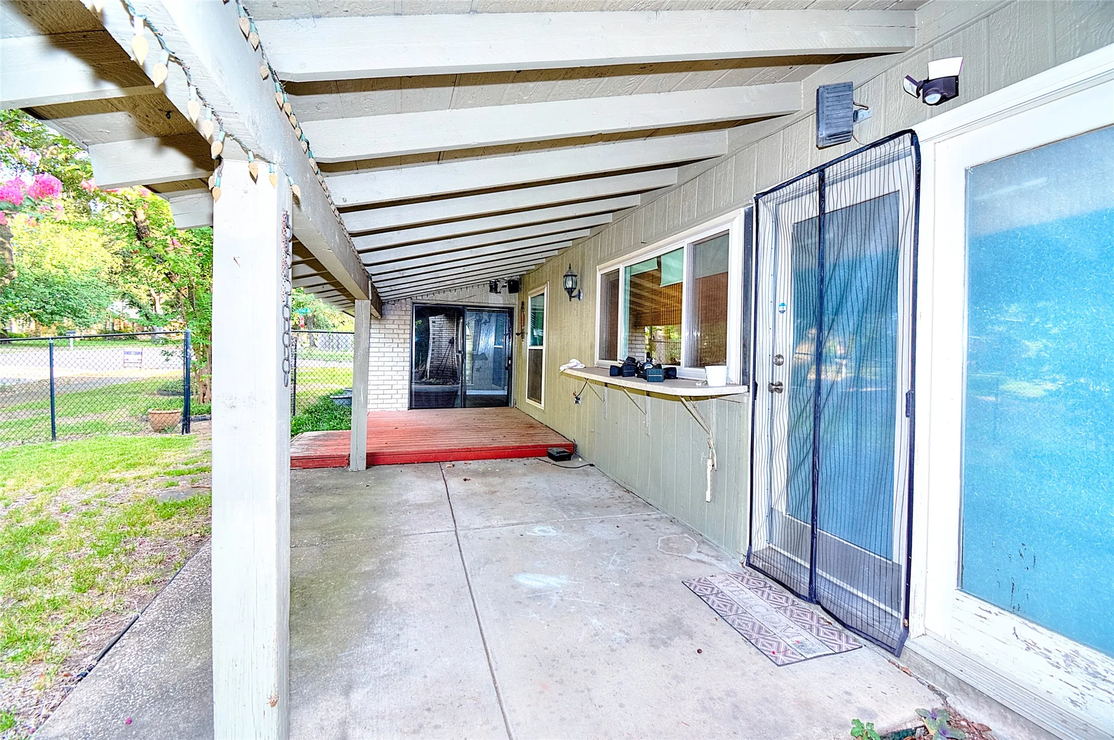Single Family Residence For Rent in Dallas County , 3201 Christie Circle, Garland, Texas 75044, 3 Bedroom, 2 Bathroom, 2 Garage spaces, 1,989 Sqft, built in 1976, mls#21275881, Real Estate Agent in Garland, Homes For Rent in Dallas county, Homes For Rent in Garland, Realtor in Garland Texas, Real Estate Brokerage Independent Realty Texas, Luminita Cordes Realtor
