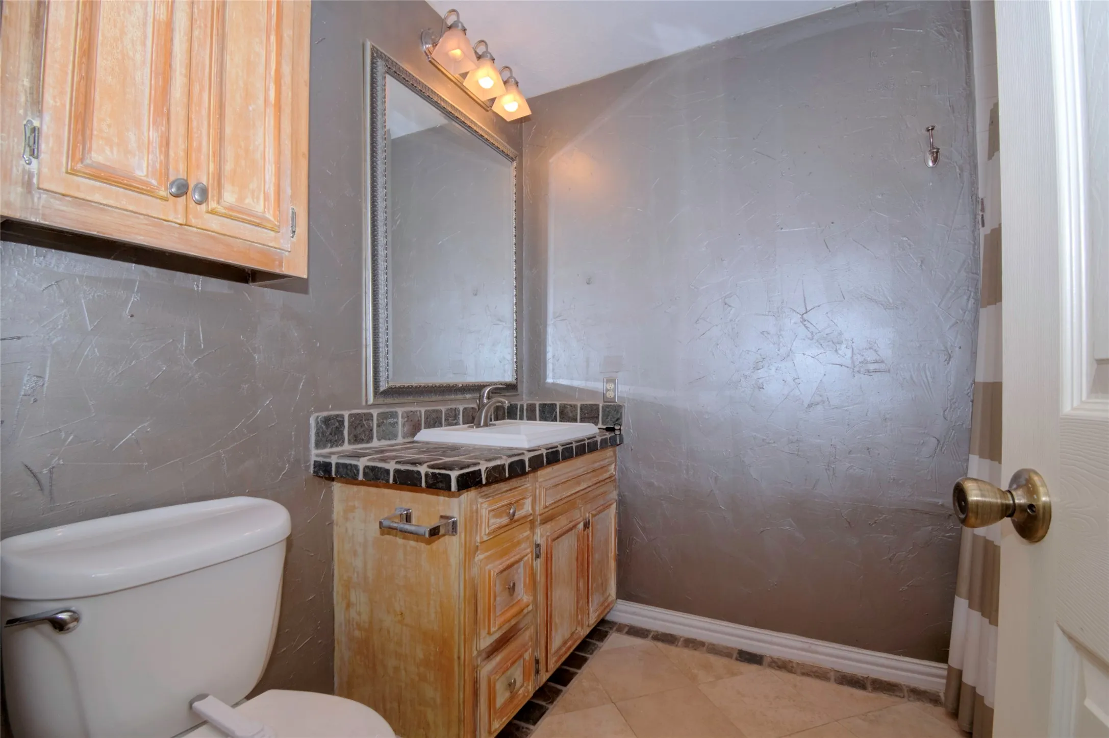 Single Family Residence For Rent in Dallas County , 3201 Christie Circle, Garland, Texas 75044, 3 Bedroom, 2 Bathroom, 2 Garage spaces, 1,989 Sqft, built in 1976, mls#21275881, Real Estate Agent in Garland, Homes For Rent in Dallas county, Homes For Rent in Garland, Realtor in Garland Texas, Real Estate Brokerage Independent Realty Texas, Luminita Cordes Realtor