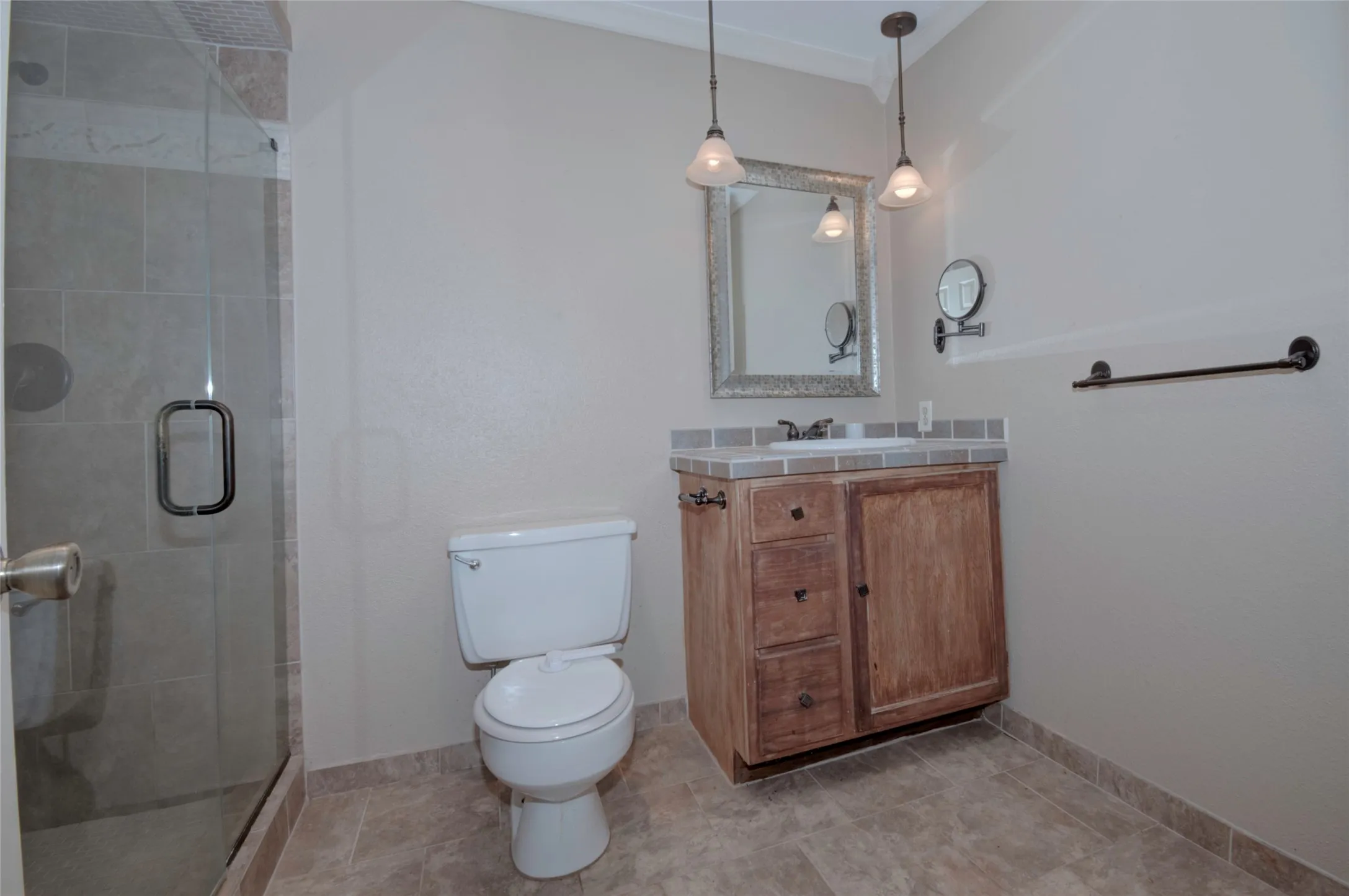 Single Family Residence For Rent in Dallas County , 3201 Christie Circle, Garland, Texas 75044, 3 Bedroom, 2 Bathroom, 2 Garage spaces, 1,989 Sqft, built in 1976, mls#21275881, Real Estate Agent in Garland, Homes For Rent in Dallas county, Homes For Rent in Garland, Realtor in Garland Texas, Real Estate Brokerage Independent Realty Texas, Luminita Cordes Realtor
