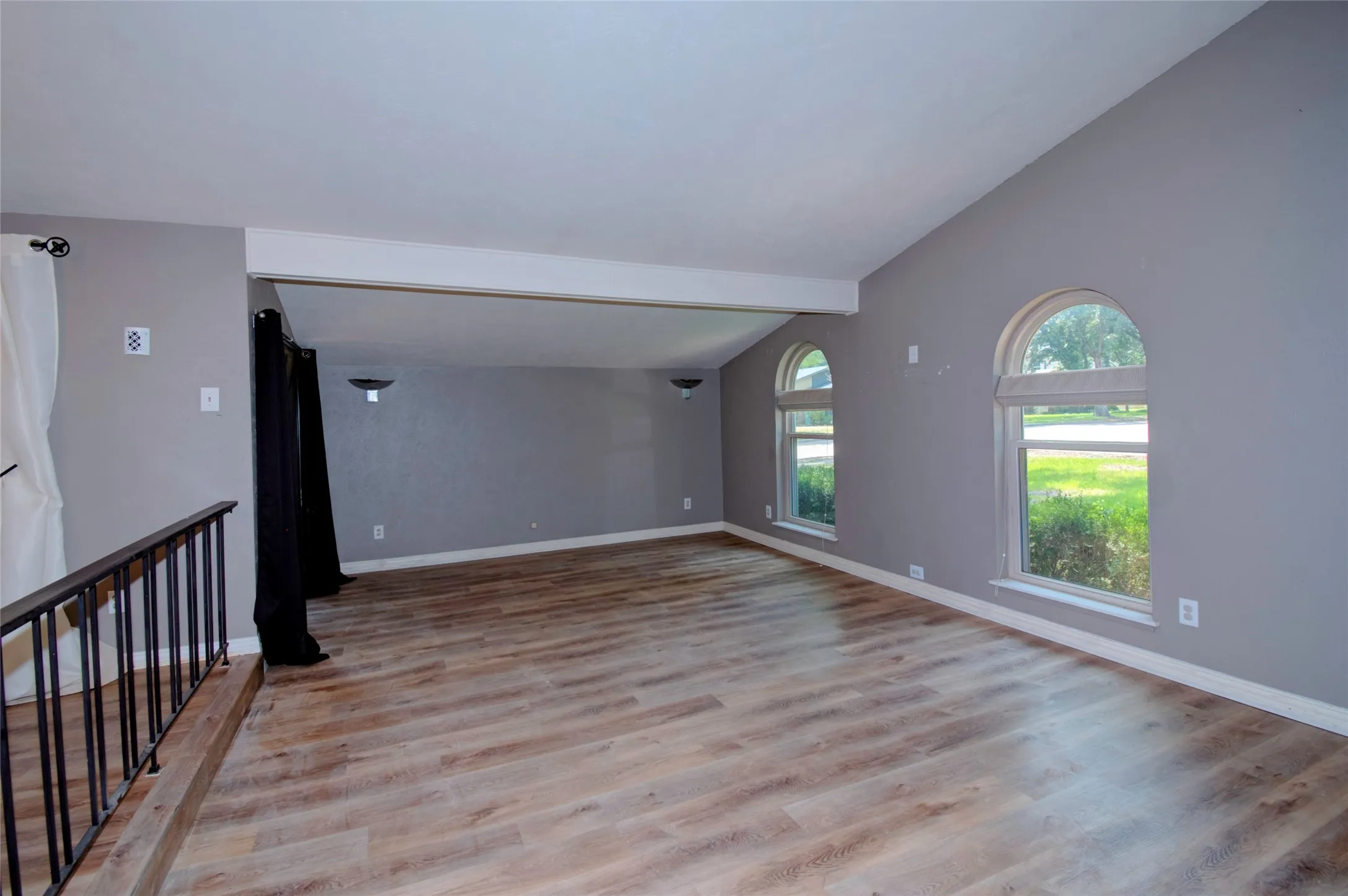 Single Family Residence For Rent in Dallas County , 3201 Christie Circle, Garland, Texas 75044, 3 Bedroom, 2 Bathroom, 2 Garage spaces, 1,989 Sqft, built in 1976, mls#21275881, Real Estate Agent in Garland, Homes For Rent in Dallas county, Homes For Rent in Garland, Realtor in Garland Texas, Real Estate Brokerage Independent Realty Texas, Luminita Cordes Realtor