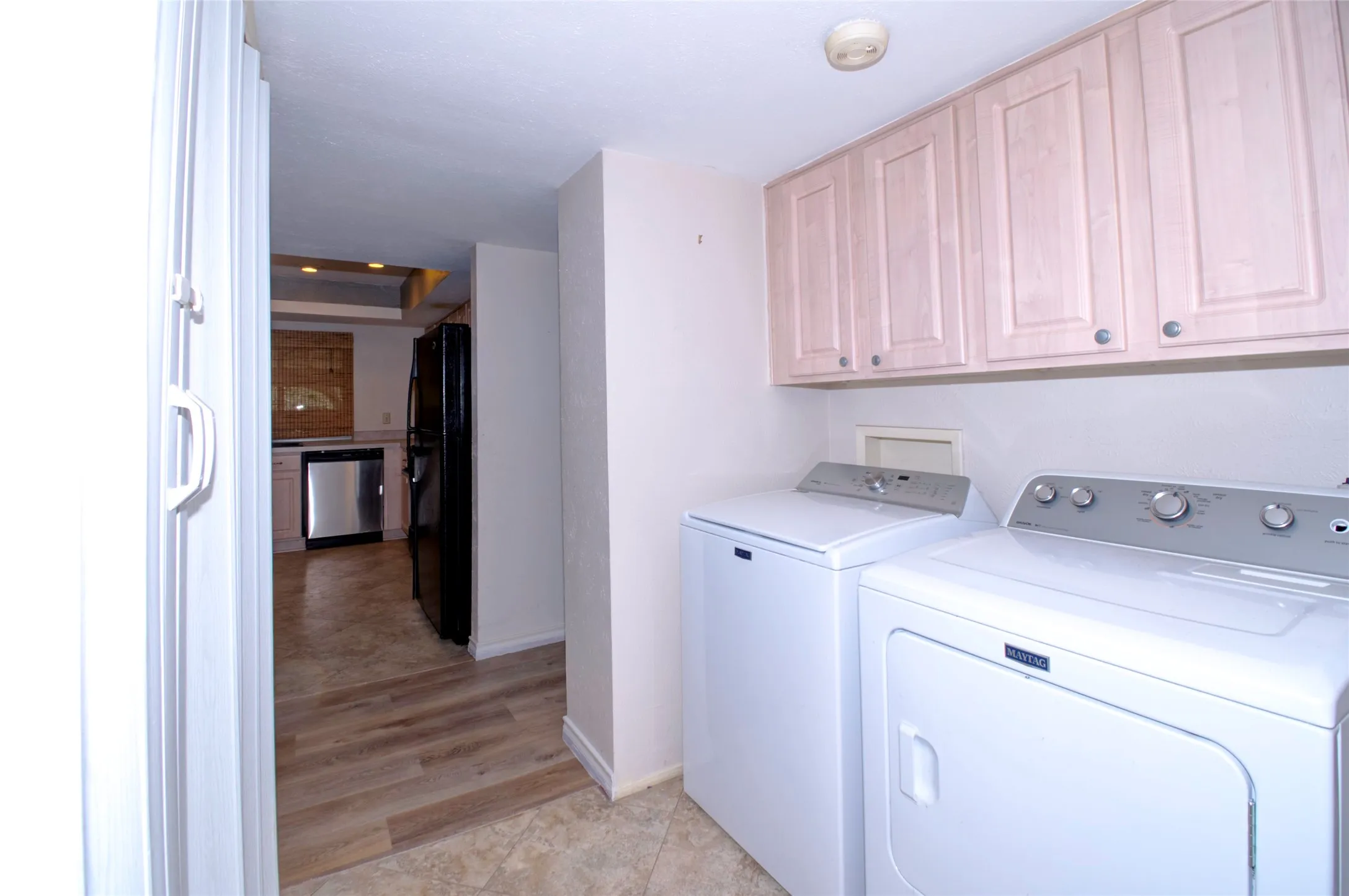 Single Family Residence For Rent in Dallas County , 3201 Christie Circle, Garland, Texas 75044, 3 Bedroom, 2 Bathroom, 2 Garage spaces, 1,989 Sqft, built in 1976, mls#21275881, Real Estate Agent in Garland, Homes For Rent in Dallas county, Homes For Rent in Garland, Realtor in Garland Texas, Real Estate Brokerage Independent Realty Texas, Luminita Cordes Realtor