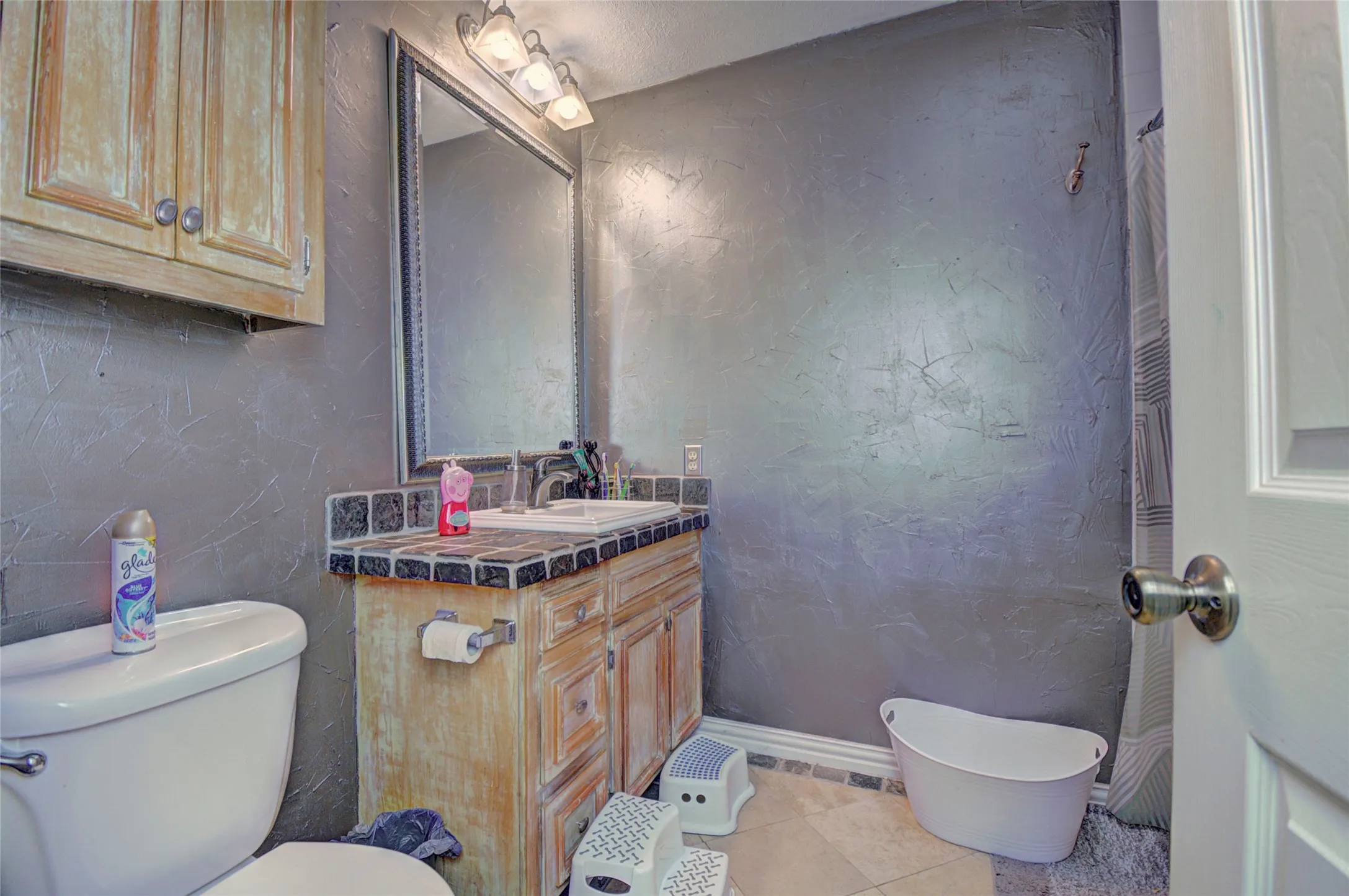 Single Family Residence For Rent in Dallas County , 3201 Christie Circle, Garland, Texas 75044, 3 Bedroom, 2 Bathroom, 2 Garage spaces, 1,989 Sqft, built in 1976, mls#21275881, Real Estate Agent in Garland, Homes For Rent in Dallas county, Homes For Rent in Garland, Realtor in Garland Texas, Real Estate Brokerage Independent Realty Texas, Luminita Cordes Realtor