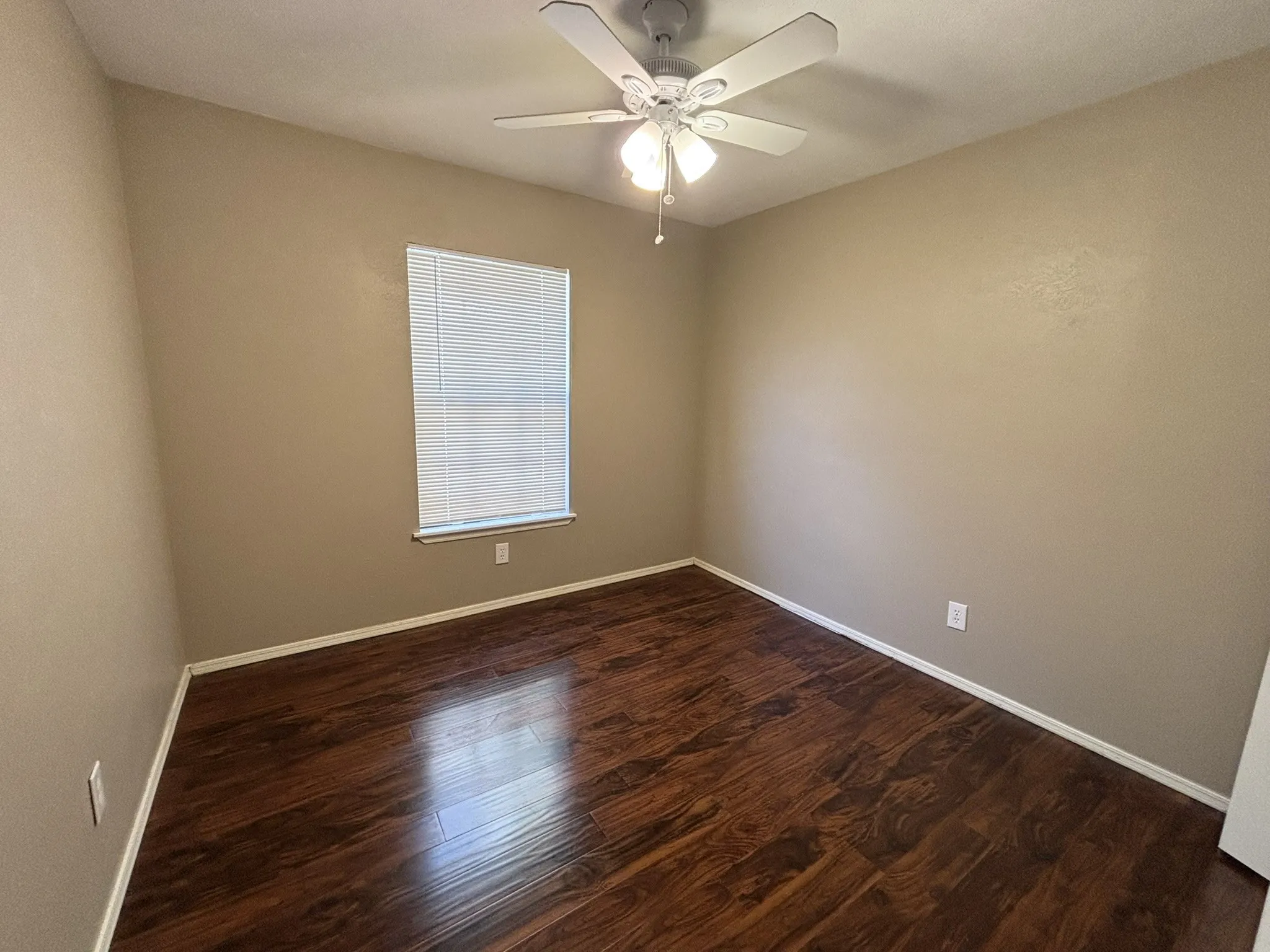 Single Family Residence For Sale in Denton County , 4121 Driscoll Drive, The Colony, Texas 75056, 4 Bedroom, 2 Bathroom, 2 Garage spaces, 1,492 Sqft, built in 1985, mls#21273336, Real Estate Agent in The Colony, Homes For Sale in Denton county, Homes For Sale in The Colony, Realtor in The Colony Texas, Real Estate Brokerage Independent Realty Texas, Luminita Cordes Realtor