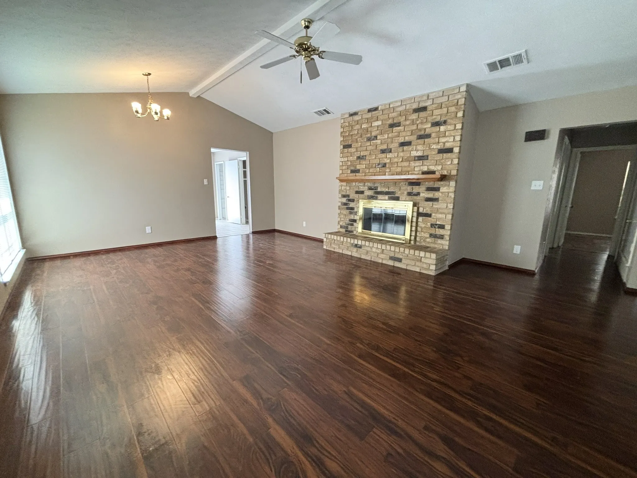 Single Family Residence For Sale in Denton County , 4121 Driscoll Drive, The Colony, Texas 75056, 4 Bedroom, 2 Bathroom, 2 Garage spaces, 1,492 Sqft, built in 1985, mls#21273336, Real Estate Agent in The Colony, Homes For Sale in Denton county, Homes For Sale in The Colony, Realtor in The Colony Texas, Real Estate Brokerage Independent Realty Texas, Luminita Cordes Realtor