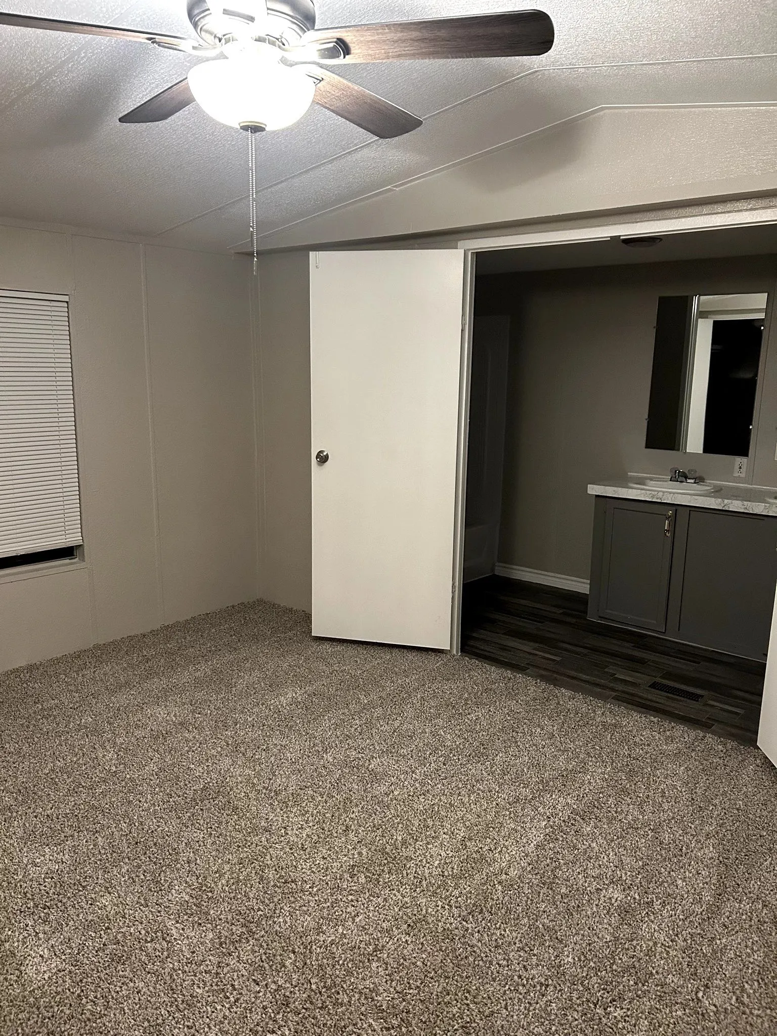 Manufactured Home For Sale in Dallas County , 717 Byron Road, Wilmer, Texas 75172, 3 Bedrooms, 2 Bathrooms, Garage spaces, 1,216 Sqft, built in 1996, Price $60,000, mls#21275916, Real Estate Agent in Wilmer, Homes For Sale in Dallas county, Homes For Sale in Wilmer, Realtor in Wilmer Texas, Real Estate Brokerage Independent Realty Texas, Luminita Cordes Realtor