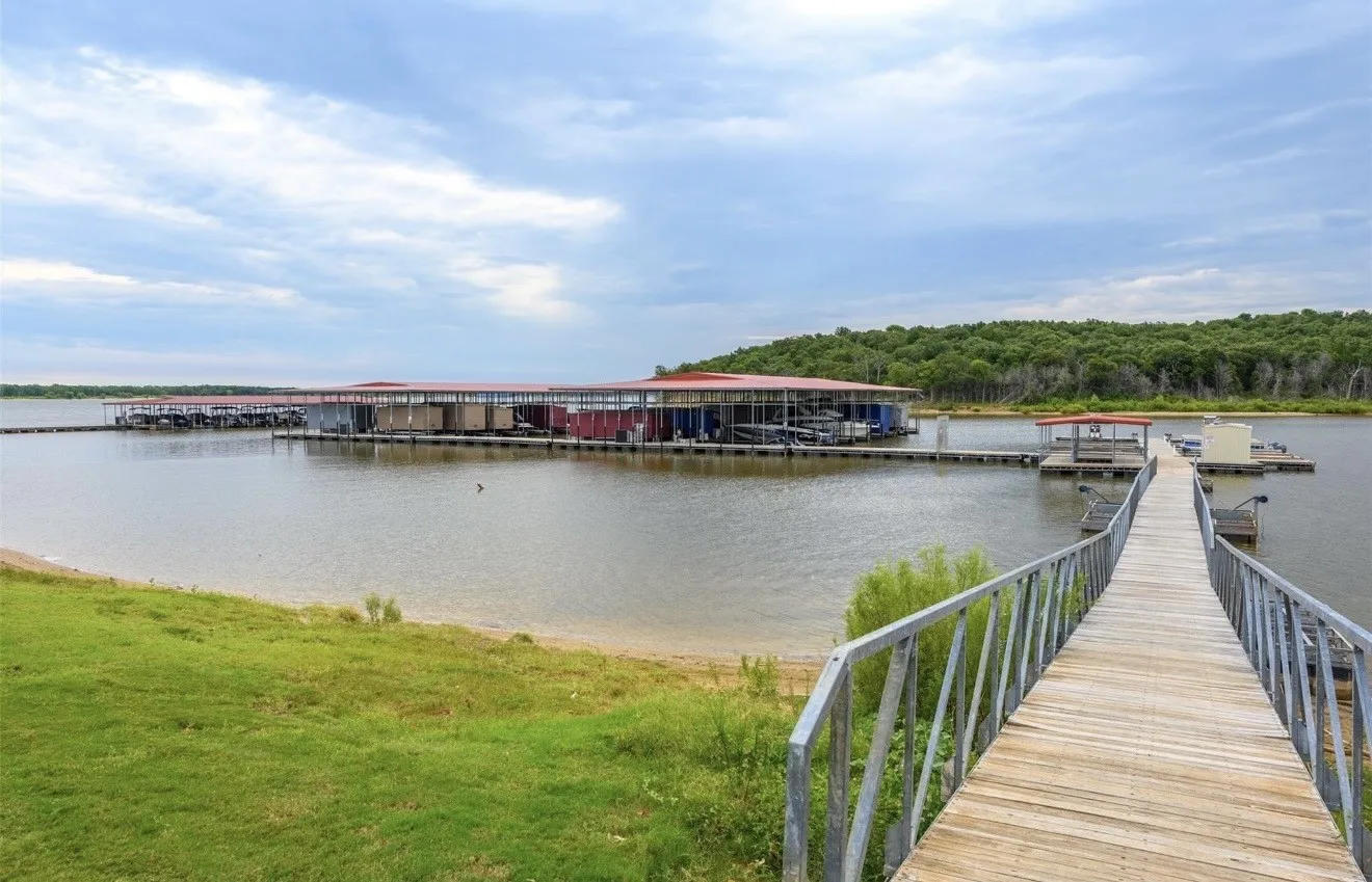 Unimproved Land For Sale in Grayson County , 194 Toscana Circle, Gordonville, Texas 76245, 0, 0, Garage spaces, 0 Sqft, built in 0, Price $34,900, mls#21274586, Real Estate Agent in Gordonville, Homes For Sale in Grayson county, Homes For Sale in Gordonville, Realtor in Gordonville Texas, Real Estate Brokerage Independent Realty Texas, Luminita Cordes Realtor