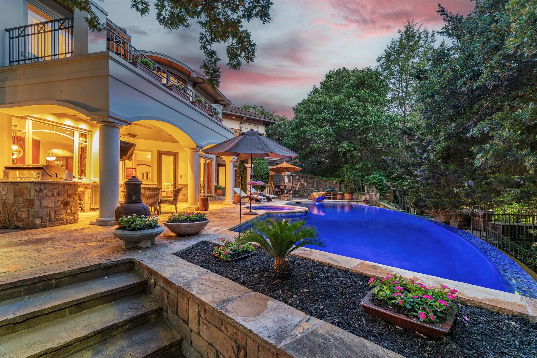 What a place to lounge and enjoy.
