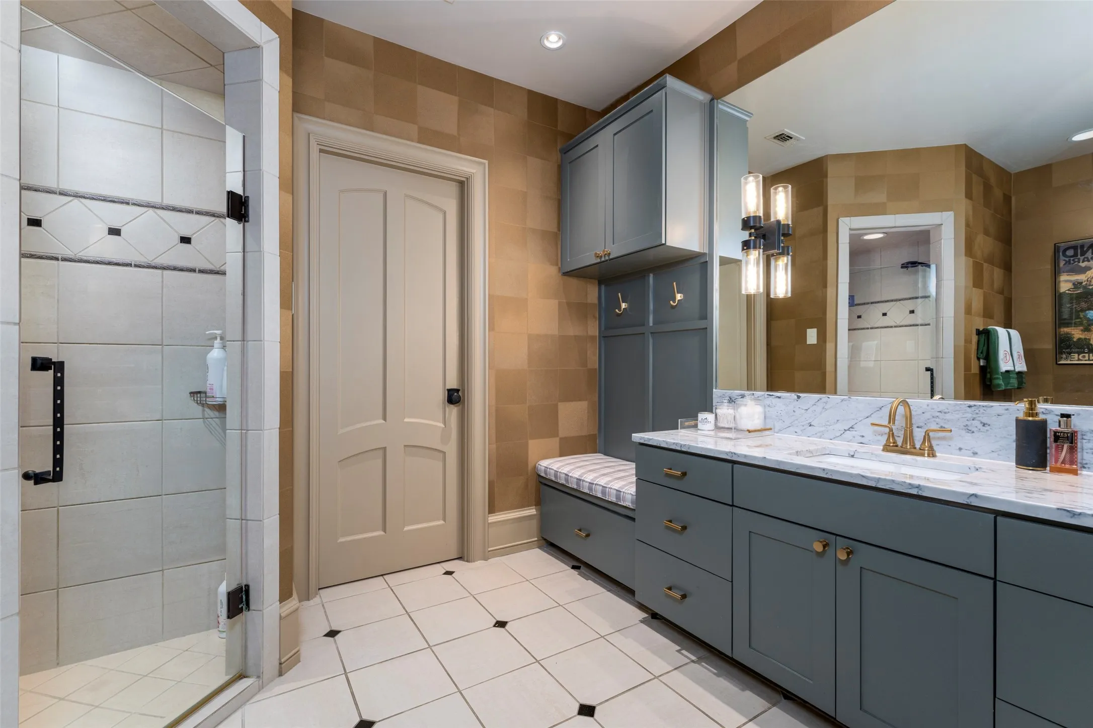 Adjoining secondary bath is spacious with a walk-in
closet.