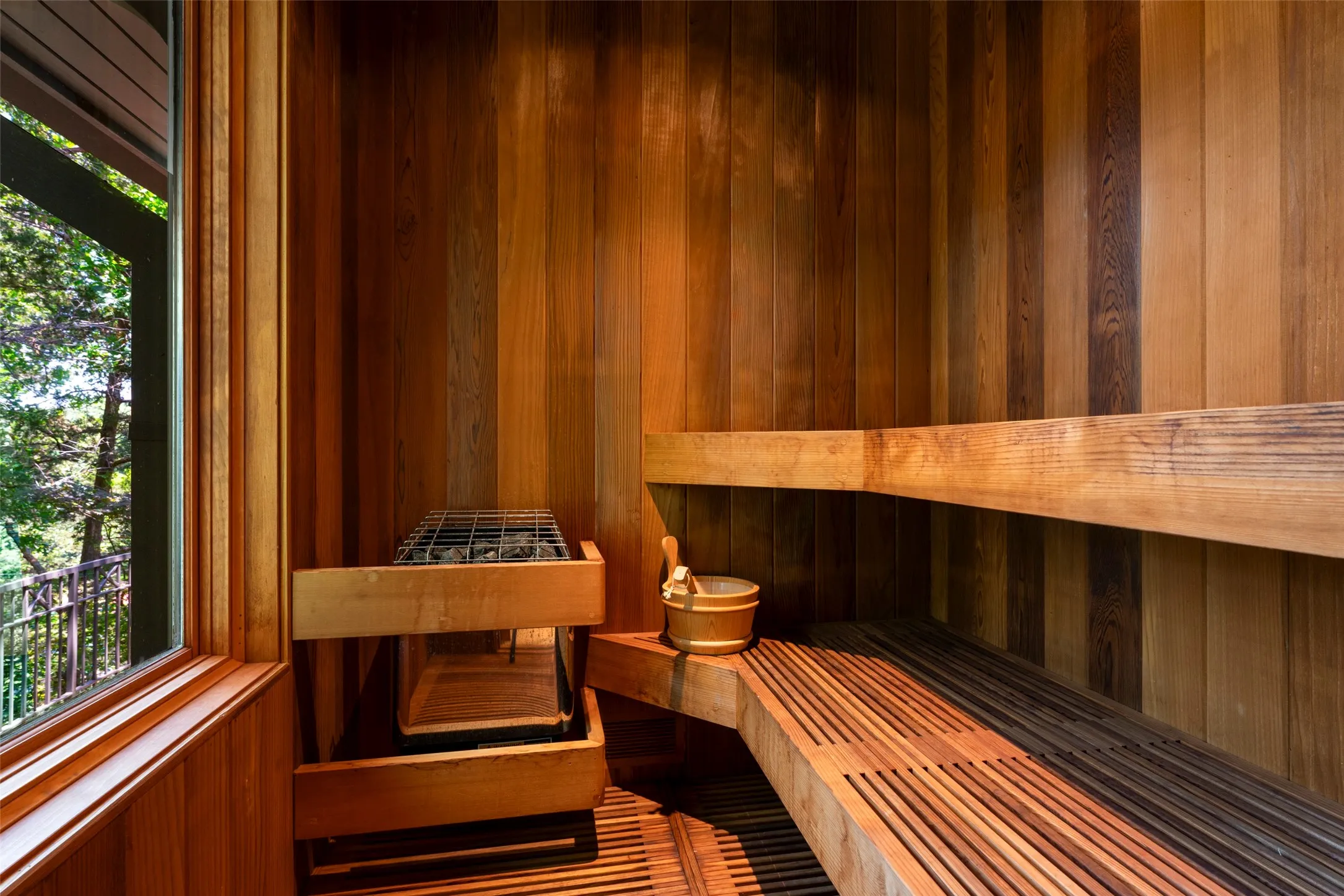 The relaxing sauna offers wet or dry heat sessions.