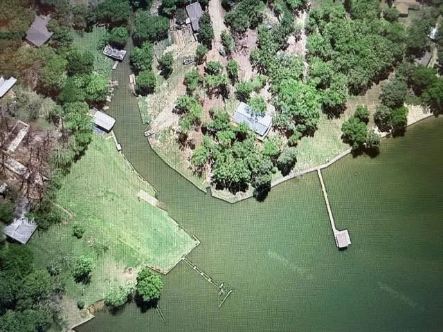Single Family Residence For Sale in Henderson County , 6033 Gowan Drive, Malakoff, Texas 75148, 6 Bedrooms, 4 Bathrooms, 2 Garage spaces, 4,560 Sqft, built in 2019, Price $1,750,000, mls#21275945, Real Estate Agent in Malakoff, Homes For Sale in Henderson county, Homes For Sale in Malakoff, Realtor in Malakoff Texas, Real Estate Brokerage Independent Realty Texas, Luminita Cordes Realtor