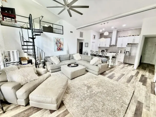 Single Family Residence For Sale in Henderson County , 6033 Gowan Drive, Malakoff, Texas 75148, 6 Bedrooms, 4 Bathrooms, 2 Garage spaces, 4,560 Sqft, built in 2019, Price $1,750,000, mls#21275945, Real Estate Agent in Malakoff, Homes For Sale in Henderson county, Homes For Sale in Malakoff, Realtor in Malakoff Texas, Real Estate Brokerage Independent Realty Texas, Luminita Cordes Realtor