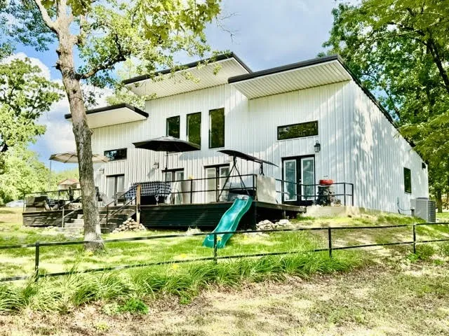 Single Family Residence For Sale in Henderson County , 6033 Gowan Drive, Malakoff, Texas 75148, 6 Bedrooms, 4 Bathrooms, 2 Garage spaces, 4,560 Sqft, built in 2019, Price $1,750,000, mls#21275945, Real Estate Agent in Malakoff, Homes For Sale in Henderson county, Homes For Sale in Malakoff, Realtor in Malakoff Texas, Real Estate Brokerage Independent Realty Texas, Luminita Cordes Realtor