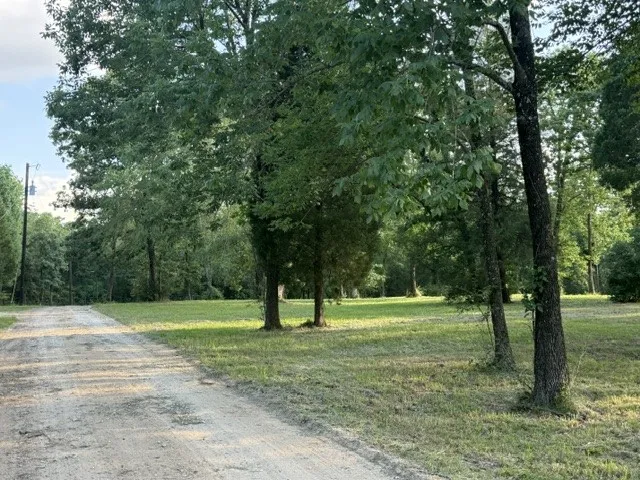 Single Family Residence For Sale in Henderson County , 6033 Gowan Drive, Malakoff, Texas 75148, 6 Bedrooms, 4 Bathrooms, 2 Garage spaces, 4,560 Sqft, built in 2019, Price $1,750,000, mls#21275945, Real Estate Agent in Malakoff, Homes For Sale in Henderson county, Homes For Sale in Malakoff, Realtor in Malakoff Texas, Real Estate Brokerage Independent Realty Texas, Luminita Cordes Realtor