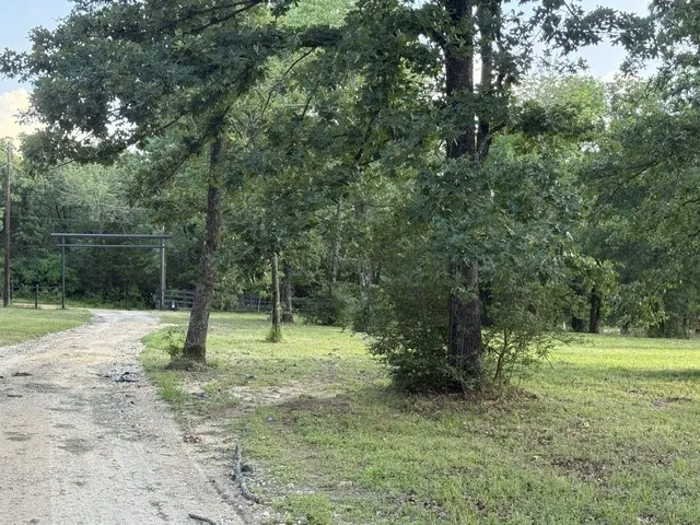 Single Family Residence For Sale in Henderson County , 6033 Gowan Drive, Malakoff, Texas 75148, 6 Bedrooms, 4 Bathrooms, 2 Garage spaces, 4,560 Sqft, built in 2019, Price $1,750,000, mls#21275945, Real Estate Agent in Malakoff, Homes For Sale in Henderson county, Homes For Sale in Malakoff, Realtor in Malakoff Texas, Real Estate Brokerage Independent Realty Texas, Luminita Cordes Realtor