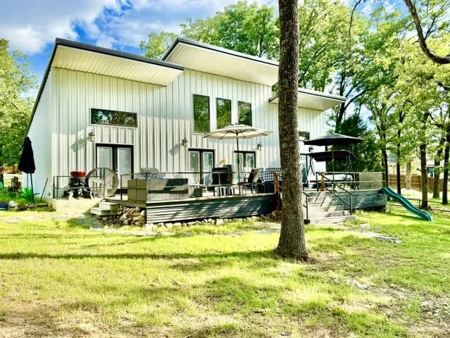 Single Family Residence For Sale in Henderson County , 6033 Gowan Drive, Malakoff, Texas 75148, 6 Bedrooms, 4 Bathrooms, 2 Garage spaces, 4,560 Sqft, built in 2019, Price $1,750,000, mls#21275945, Real Estate Agent in Malakoff, Homes For Sale in Henderson county, Homes For Sale in Malakoff, Realtor in Malakoff Texas, Real Estate Brokerage Independent Realty Texas, Luminita Cordes Realtor