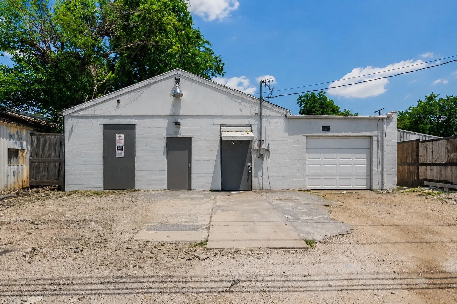 Industrial For Sale in Tarrant County , 2905 Bryan Avenue, Fort Worth, Texas 76104, 0, 0, Garage spaces, 0 Sqft, built in 1955, mls#21275976, Real Estate Agent in Fort Worth, Homes For Sale in Tarrant county, Homes For Sale in Fort Worth, Realtor in Fort Worth Texas, Real Estate Brokerage Independent Realty Texas, Luminita Cordes Realtor