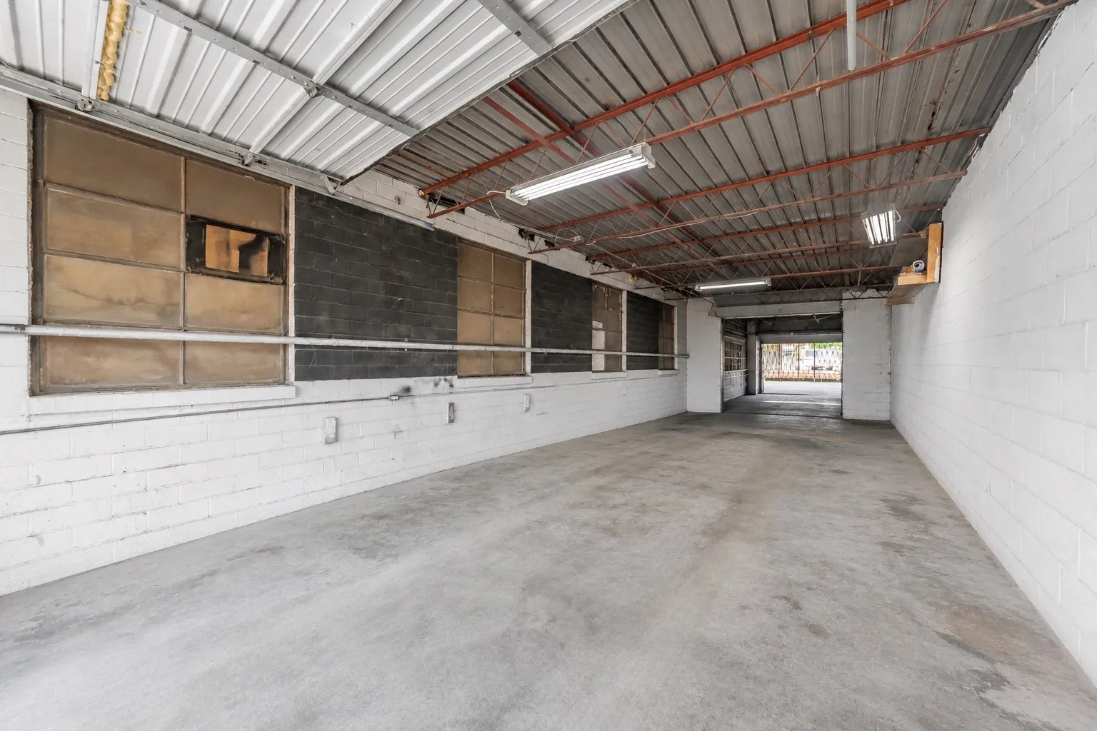 Industrial For Sale in Tarrant County , 2905 Bryan Avenue, Fort Worth, Texas 76104, 0, 0, Garage spaces, 0 Sqft, built in 1955, mls#21275976, Real Estate Agent in Fort Worth, Homes For Sale in Tarrant county, Homes For Sale in Fort Worth, Realtor in Fort Worth Texas, Real Estate Brokerage Independent Realty Texas, Luminita Cordes Realtor