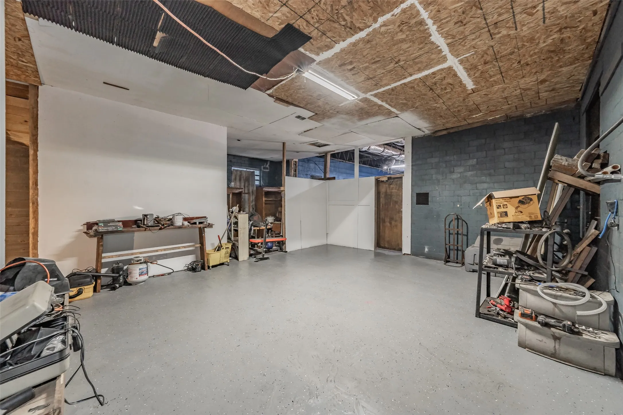 Industrial For Sale in Tarrant County , 2905 Bryan Avenue, Fort Worth, Texas 76104, 0, 0, Garage spaces, 0 Sqft, built in 1955, mls#21275976, Real Estate Agent in Fort Worth, Homes For Sale in Tarrant county, Homes For Sale in Fort Worth, Realtor in Fort Worth Texas, Real Estate Brokerage Independent Realty Texas, Luminita Cordes Realtor