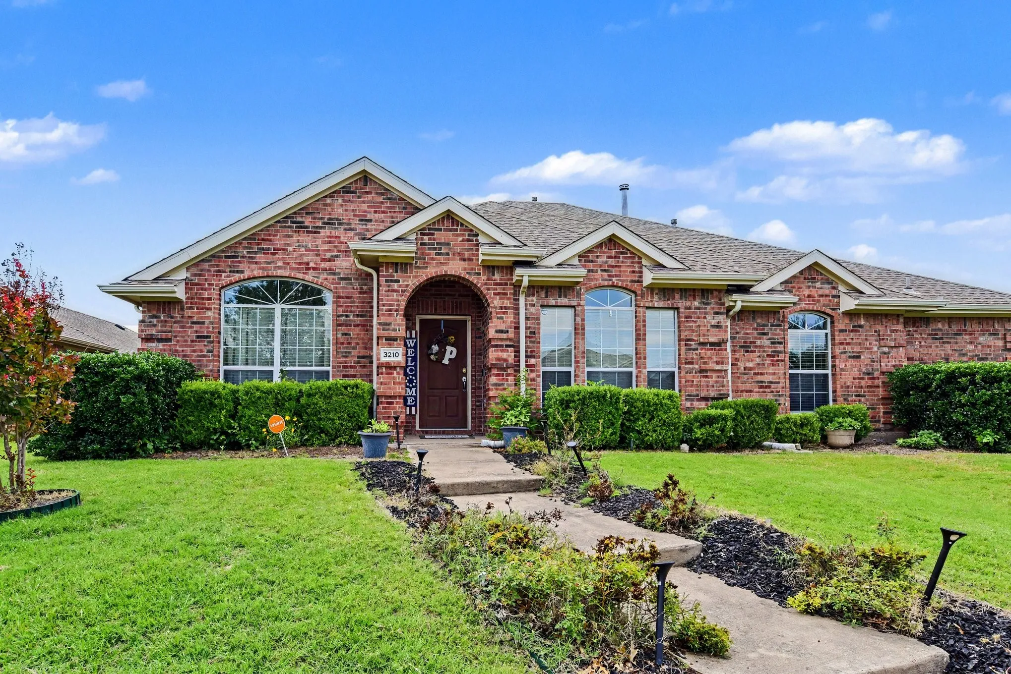 Single Family Residence For Sale in Dallas County , 3210 Silver Springs Way, Rowlett, Texas 75089, 4 Bedroom, 3 Bathroom, 2 Garage spaces, 2,920 Sqft, built in 2006, Price $399,000, mls#21275970, Real Estate Agent in Rowlett, Homes For Sale in Dallas county, Homes For Sale in Rowlett, Realtor in Rowlett Texas, Real Estate Brokerage Independent Realty Texas, Luminita Cordes Realtor