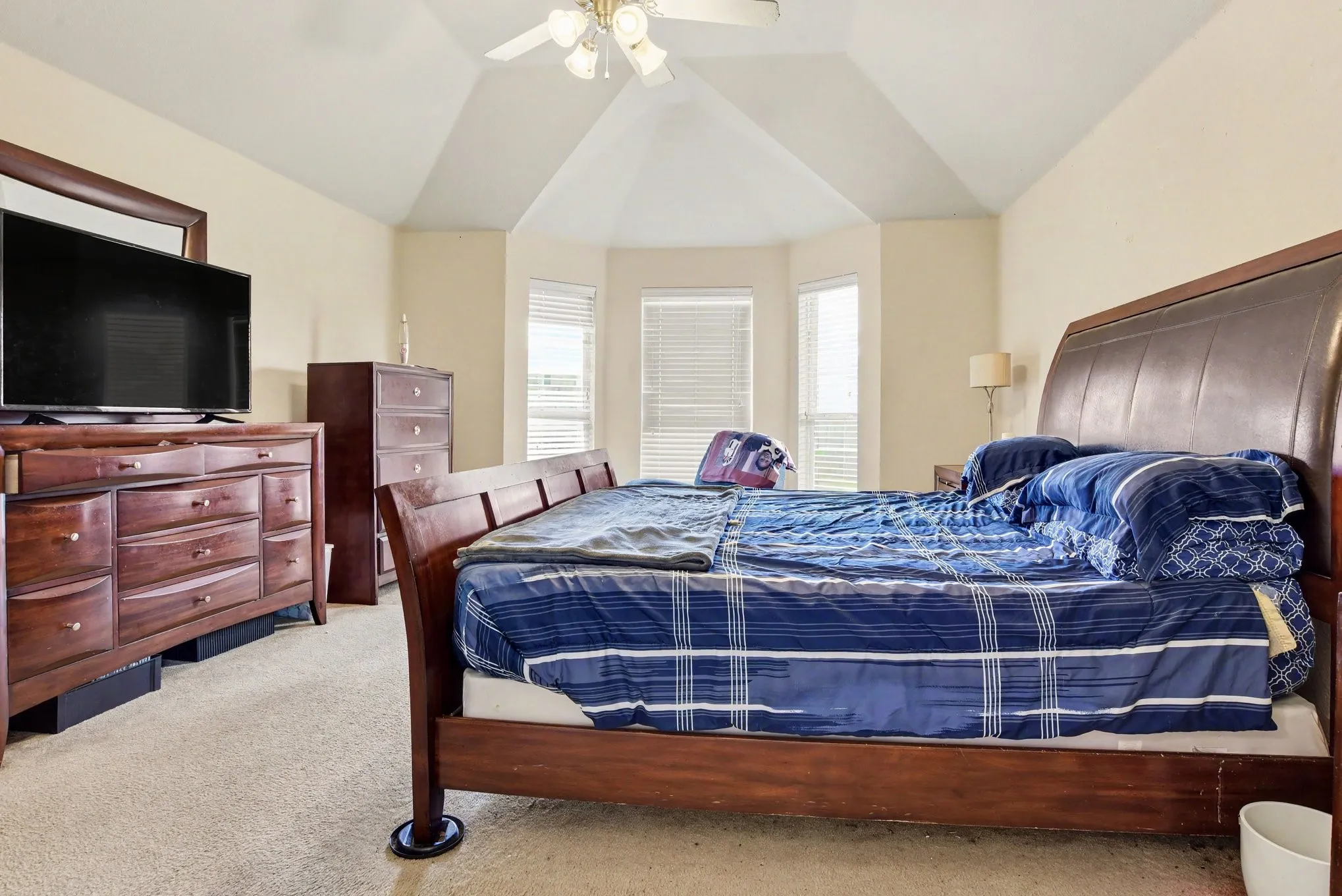 Single Family Residence For Sale in Dallas County , 3210 Silver Springs Way, Rowlett, Texas 75089, 4 Bedroom, 3 Bathroom, 2 Garage spaces, 2,920 Sqft, built in 2006, Price $399,000, mls#21275970, Real Estate Agent in Rowlett, Homes For Sale in Dallas county, Homes For Sale in Rowlett, Realtor in Rowlett Texas, Real Estate Brokerage Independent Realty Texas, Luminita Cordes Realtor
