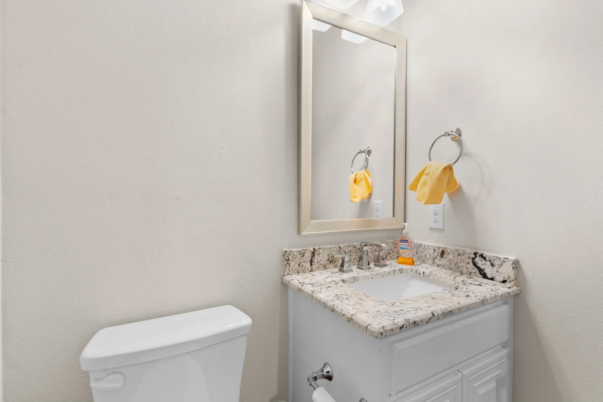 Single Family Residence For Sale in Collin County , 7808 Brianna Drive, Wylie, Texas 75098, 3 Bedroom, 4 Bathroom, 3 Garage spaces, 3,116 Sqft, built in 2016, mls#21276004, Real Estate Agent in Wylie, Homes For Sale in Collin county, Homes For Sale in Wylie, Realtor in Wylie Texas, Real Estate Brokerage Independent Realty Texas, Luminita Cordes Realtor