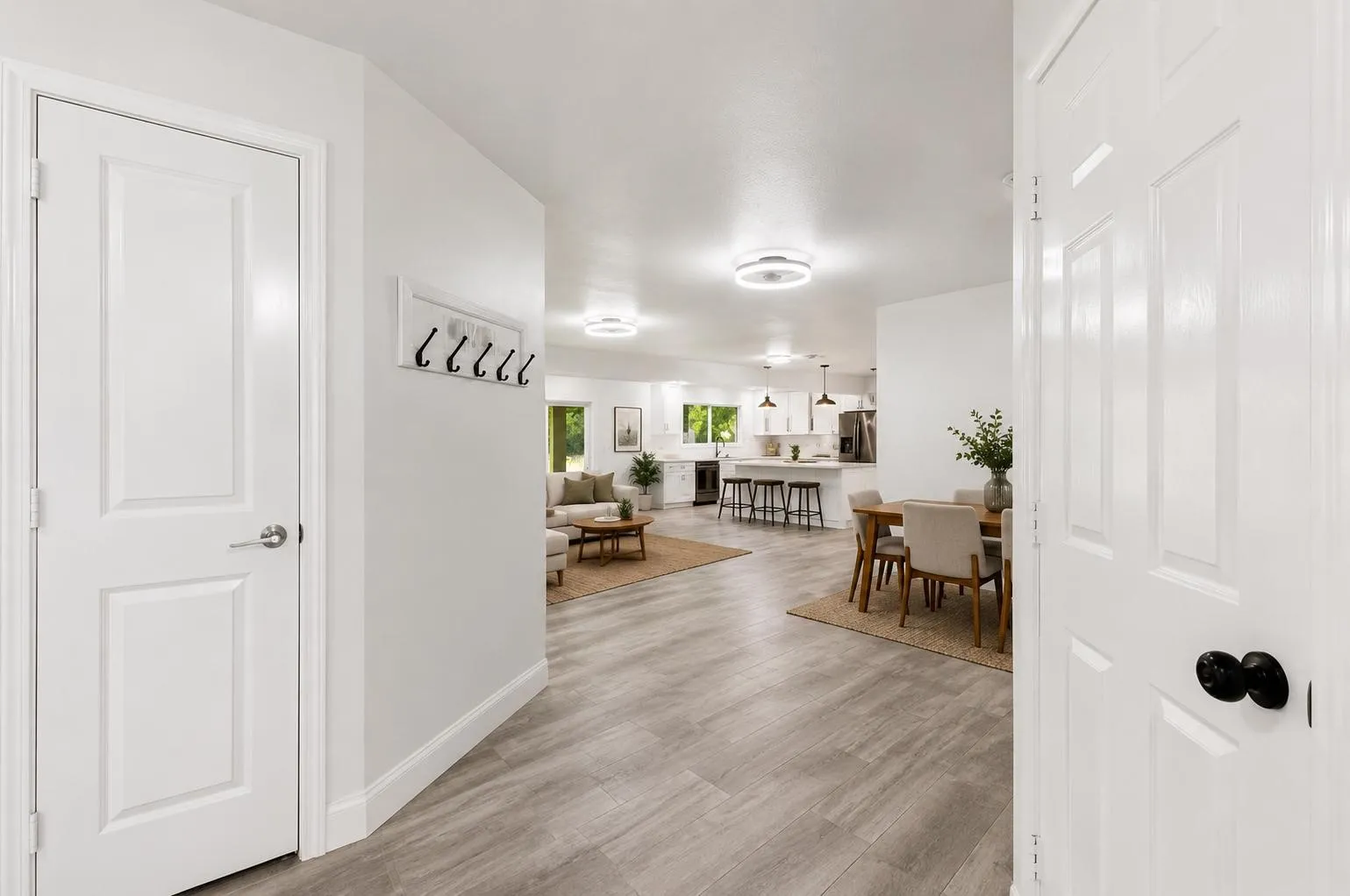 Single Family Residence For Sale in Tarrant County , 714 S Deerfield Circle, Arlington, Texas 76015, 4 Bedroom, 2 Bathroom, 1 Garage spaces, 2,281 Sqft, built in 1972, mls#21276003, Real Estate Agent in Arlington, Homes For Sale in Tarrant county, Homes For Sale in Arlington, Realtor in Arlington Texas, Real Estate Brokerage Independent Realty Texas, Luminita Cordes Realtor