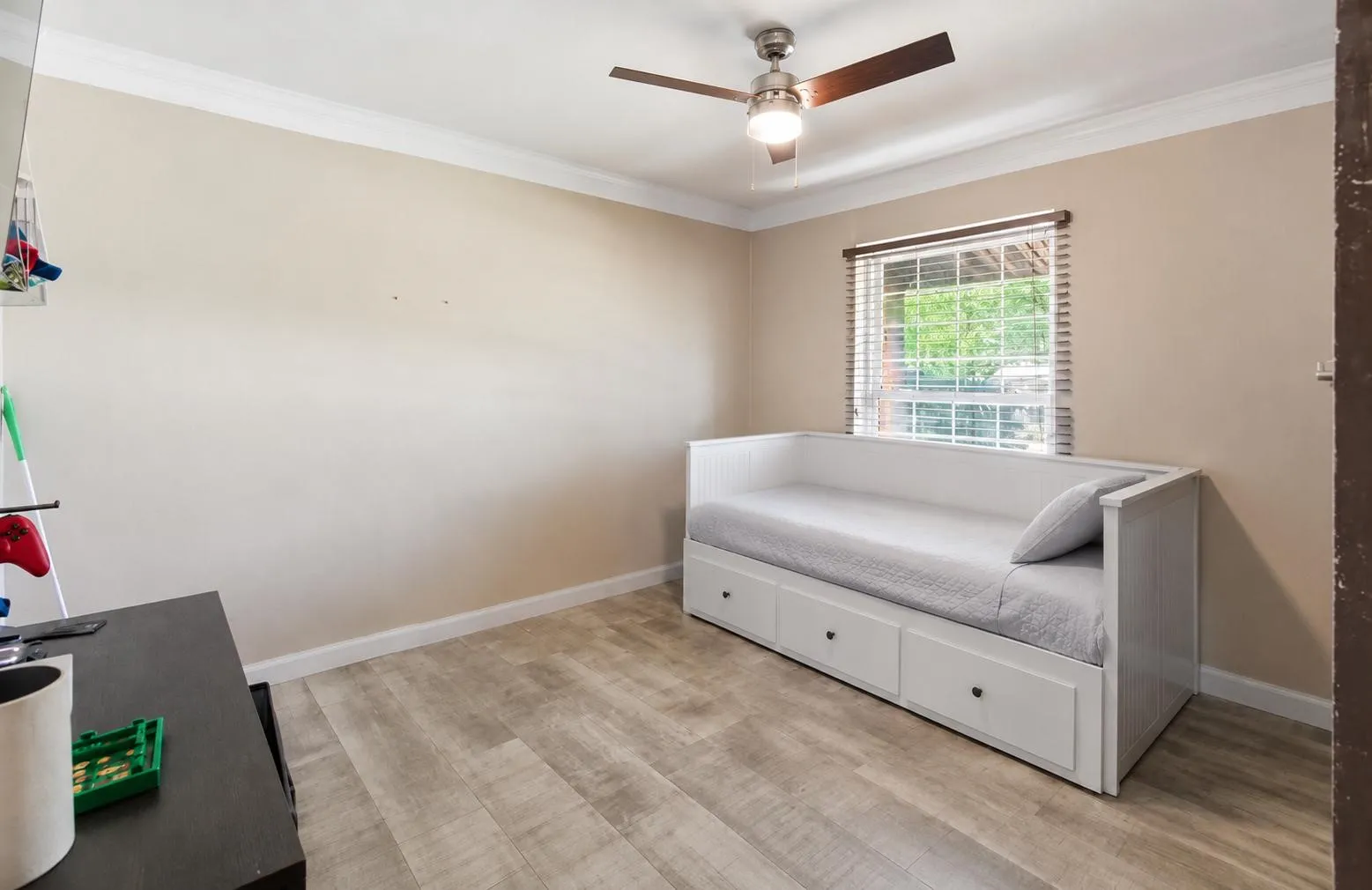 Single Family Residence For Sale in Tarrant County , 714 S Deerfield Circle, Arlington, Texas 76015, 4 Bedroom, 2 Bathroom, 1 Garage spaces, 2,281 Sqft, built in 1972, mls#21276003, Real Estate Agent in Arlington, Homes For Sale in Tarrant county, Homes For Sale in Arlington, Realtor in Arlington Texas, Real Estate Brokerage Independent Realty Texas, Luminita Cordes Realtor